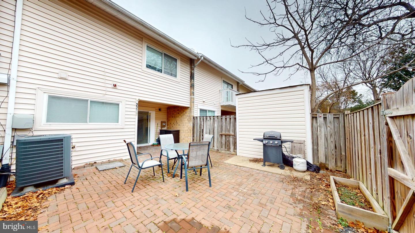 2217 SAUNDERS DR, HERNDON, Virginia 20170, 2 Bedrooms Bedrooms, ,2 BathroomsBathrooms,Residential,For sale,2217 SAUNDERS DR,VAFX2262666 MLS # VAFX2262666