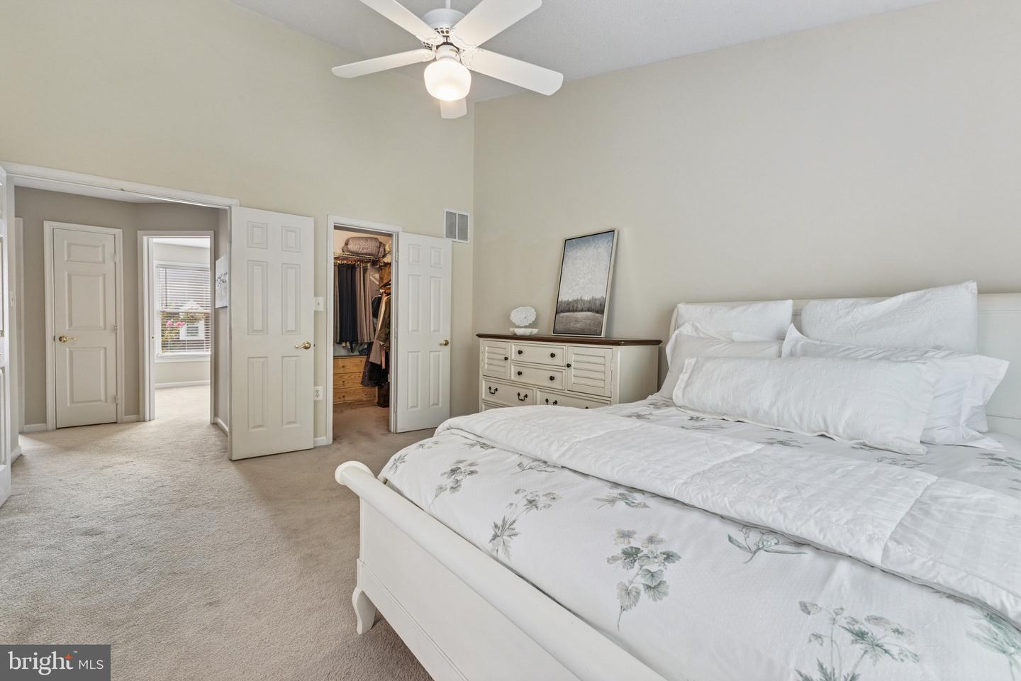 8110 SQUIRREL RUN RD, SPRINGFIELD, Virginia 22152, 3 Bedrooms Bedrooms, ,2 BathroomsBathrooms,Residential,For sale,8110 SQUIRREL RUN RD,VAFX2262722 MLS # VAFX2262722