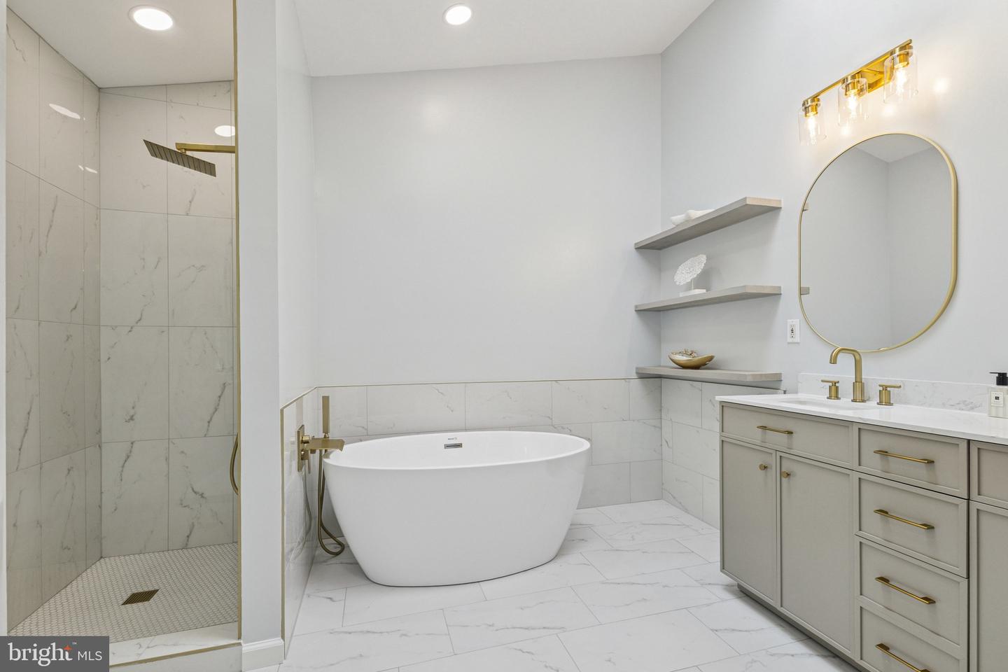 8110 SQUIRREL RUN RD, SPRINGFIELD, Virginia 22152, 3 Bedrooms Bedrooms, ,2 BathroomsBathrooms,Residential,For sale,8110 SQUIRREL RUN RD,VAFX2262722 MLS # VAFX2262722