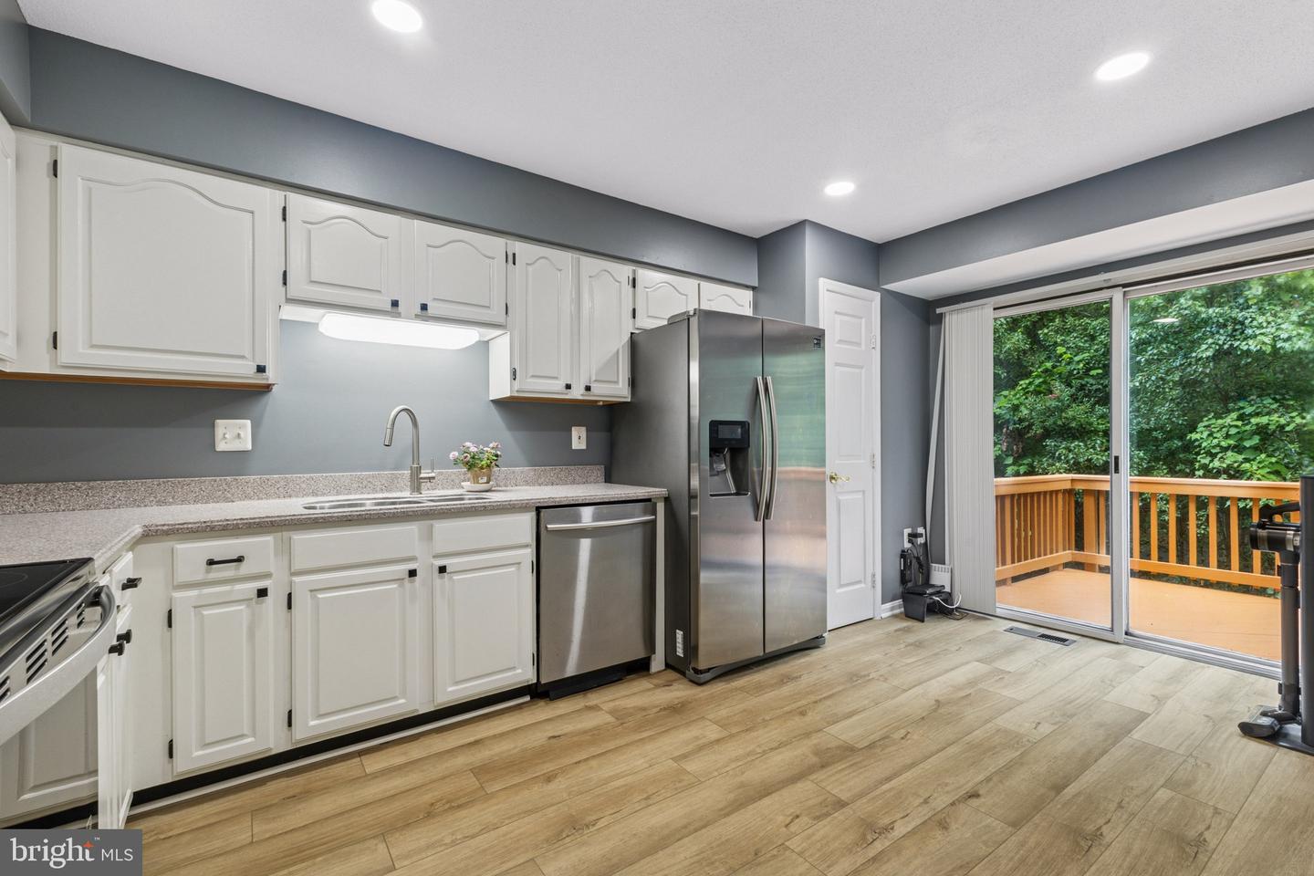 8110 SQUIRREL RUN RD, SPRINGFIELD, Virginia 22152, 3 Bedrooms Bedrooms, ,2 BathroomsBathrooms,Residential,For sale,8110 SQUIRREL RUN RD,VAFX2262722 MLS # VAFX2262722