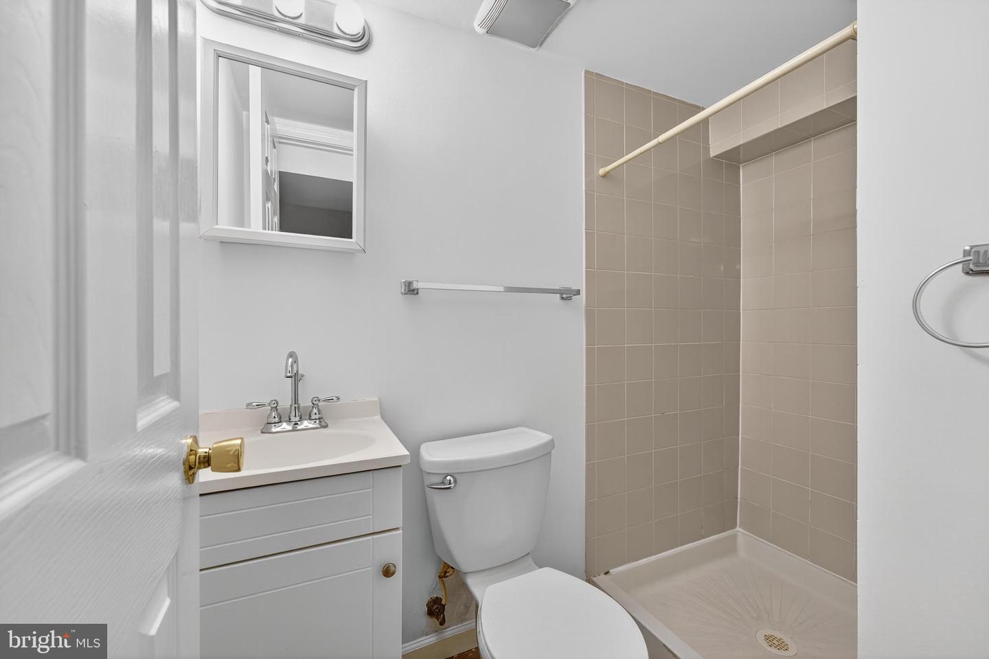 6010 EASTERN AVE NE, WASHINGTON, District Of Columbia 20011, 3 Bedrooms Bedrooms, ,2 BathroomsBathrooms,Residential,For sale,6010 EASTERN AVE NE,DCDC2199580 MLS # DCDC2199580