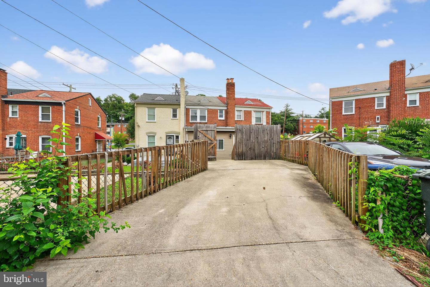 6010 EASTERN AVE NE, WASHINGTON, District Of Columbia 20011, 3 Bedrooms Bedrooms, ,2 BathroomsBathrooms,Residential,For sale,6010 EASTERN AVE NE,DCDC2199580 MLS # DCDC2199580