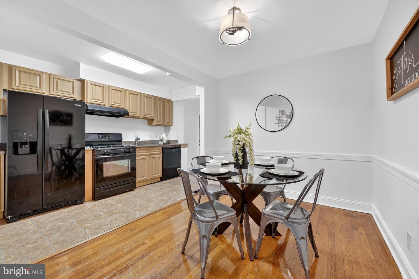 6010 EASTERN AVE NE, WASHINGTON, District Of Columbia 20011, 3 Bedrooms Bedrooms, ,2 BathroomsBathrooms,Residential,For sale,6010 EASTERN AVE NE,DCDC2199580 MLS # DCDC2199580
