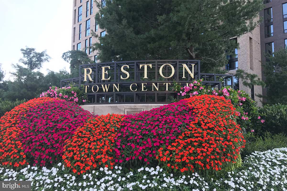 1236 WEATHERSTONE CT, RESTON, Virginia 20194, 3 Bedrooms Bedrooms, ,2 BathroomsBathrooms,Residential,For sale,1236 WEATHERSTONE CT,VAFX2239998 MLS # VAFX2239998