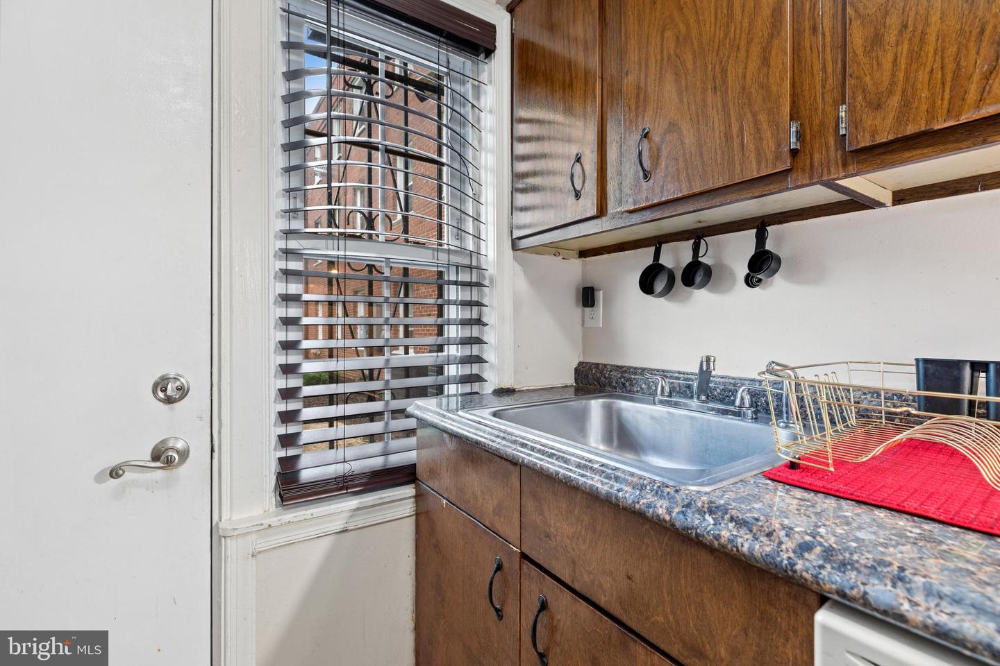 3817 V ST SE, WASHINGTON, District Of Columbia 20020, 2 Bedrooms Bedrooms, ,1 BathroomBathrooms,Residential,For sale,3817 V ST SE,DCDC2202564 MLS # DCDC2202564