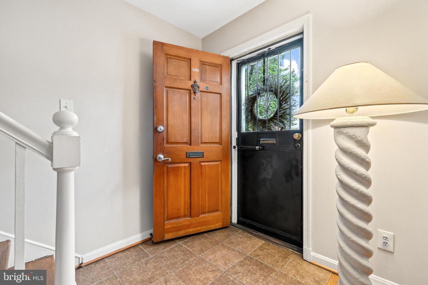 3817 V ST SE, WASHINGTON, District Of Columbia 20020, 2 Bedrooms Bedrooms, ,1 BathroomBathrooms,Residential,For sale,3817 V ST SE,DCDC2202564 MLS # DCDC2202564