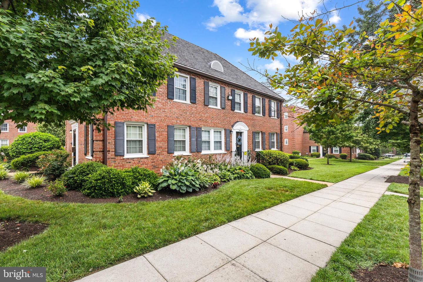 3817 V ST SE, WASHINGTON, District Of Columbia 20020, 2 Bedrooms Bedrooms, ,1 BathroomBathrooms,Residential,For sale,3817 V ST SE,DCDC2202564 MLS # DCDC2202564