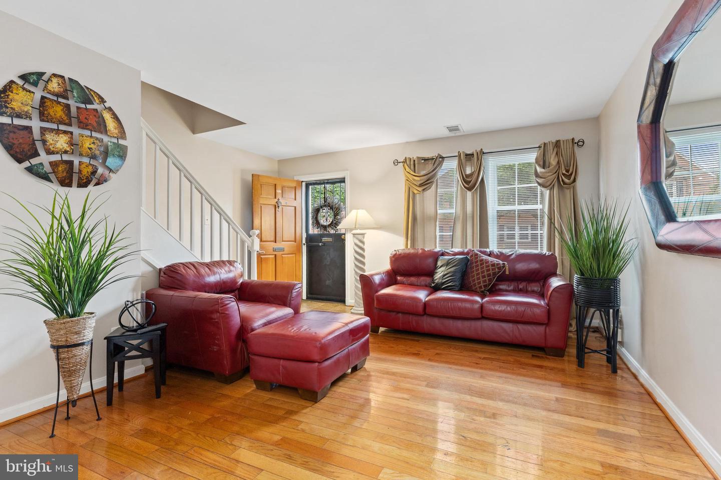 3817 V ST SE, WASHINGTON, District Of Columbia 20020, 2 Bedrooms Bedrooms, ,1 BathroomBathrooms,Residential,For sale,3817 V ST SE,DCDC2202564 MLS # DCDC2202564