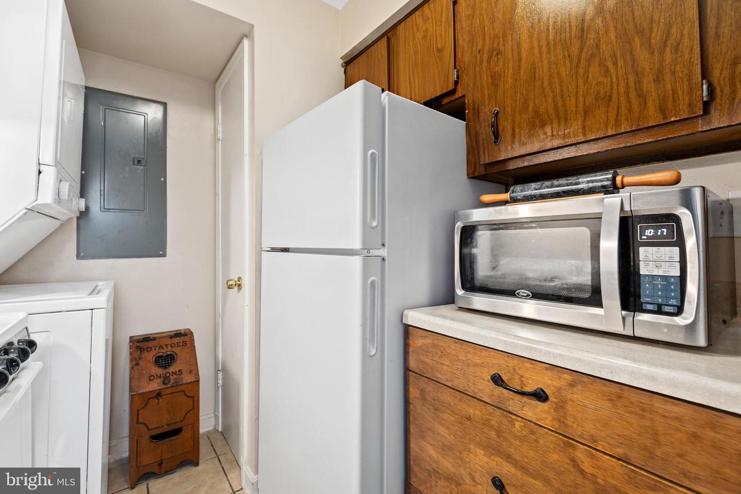 3817 V ST SE, WASHINGTON, District Of Columbia 20020, 2 Bedrooms Bedrooms, ,1 BathroomBathrooms,Residential,For sale,3817 V ST SE,DCDC2202564 MLS # DCDC2202564