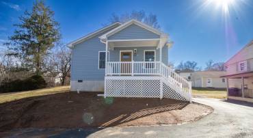 515 #A GRUBERT AVE, STAUNTON, Virginia 24401, 3 Bedrooms Bedrooms, ,2 BathroomsBathrooms,Residential,515 #A GRUBERT AVE,660965 MLS # 660965