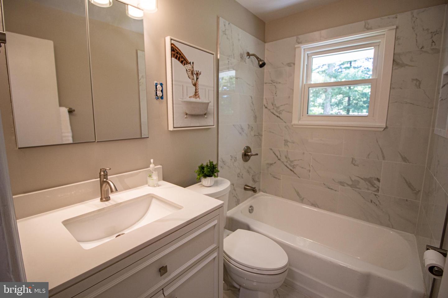 5953 LOWELL AVE, ALEXANDRIA, Virginia 22312, 4 Bedrooms Bedrooms, ,3 BathroomsBathrooms,Residential,For sale,5953 LOWELL AVE,VAAX2046596 MLS # VAAX2046596