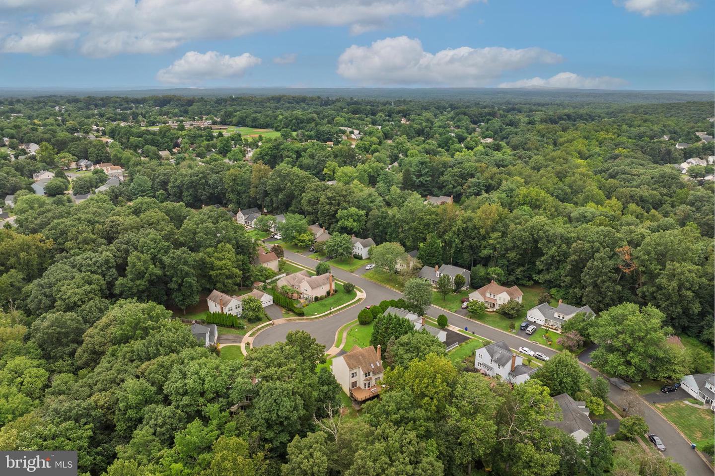 902 OLD RIVER WAY CT, STERLING, Virginia 20164, 3 Bedrooms Bedrooms, ,2 BathroomsBathrooms,Residential,For sale,902 OLD RIVER WAY CT,VALO2100216 MLS # VALO2100216