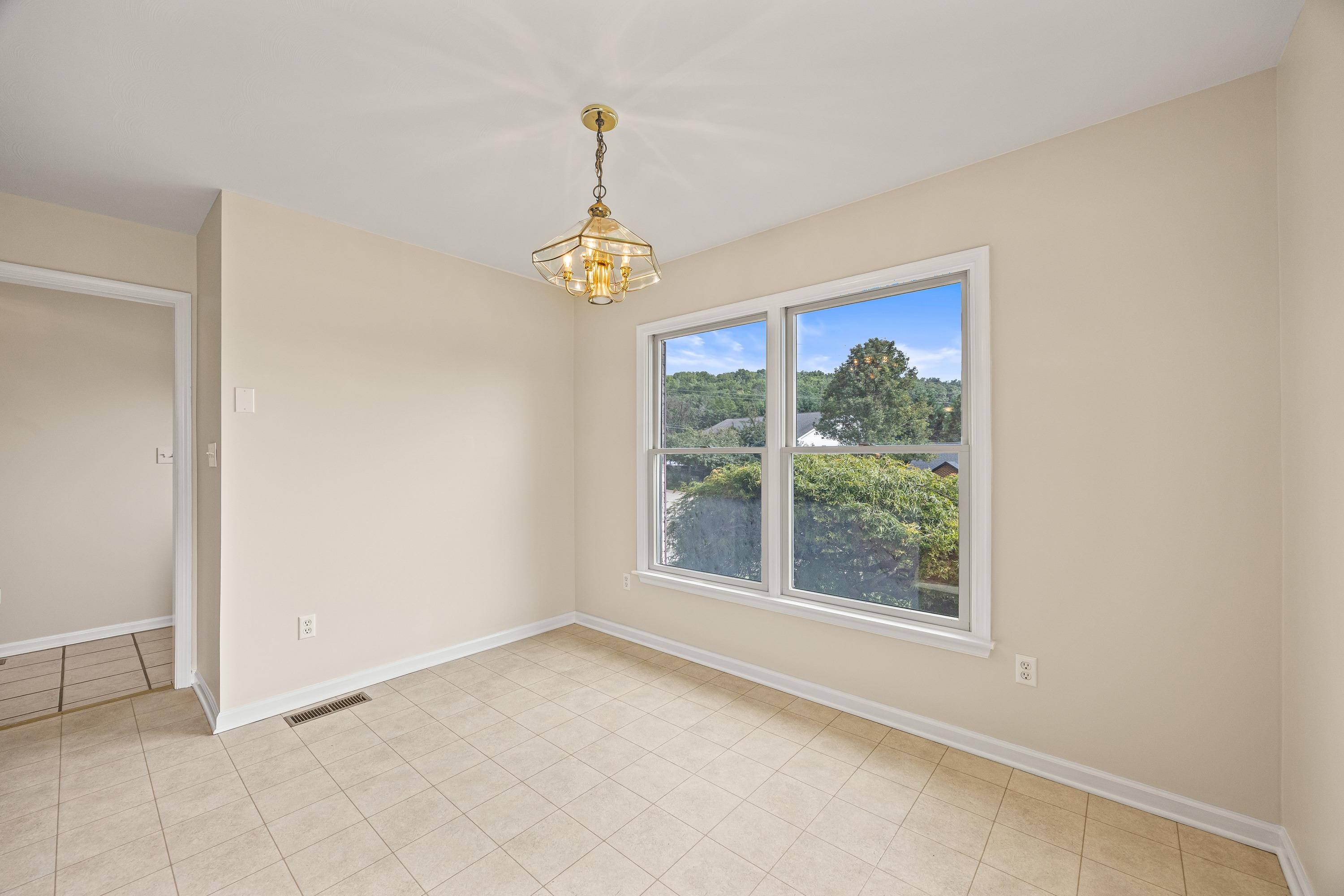 412 DIANA CT, ROCKINGHAM, Virginia 22801, 2 Bedrooms Bedrooms, ,2 BathroomsBathrooms,Residential,412 DIANA CT,668106 MLS # 668106
