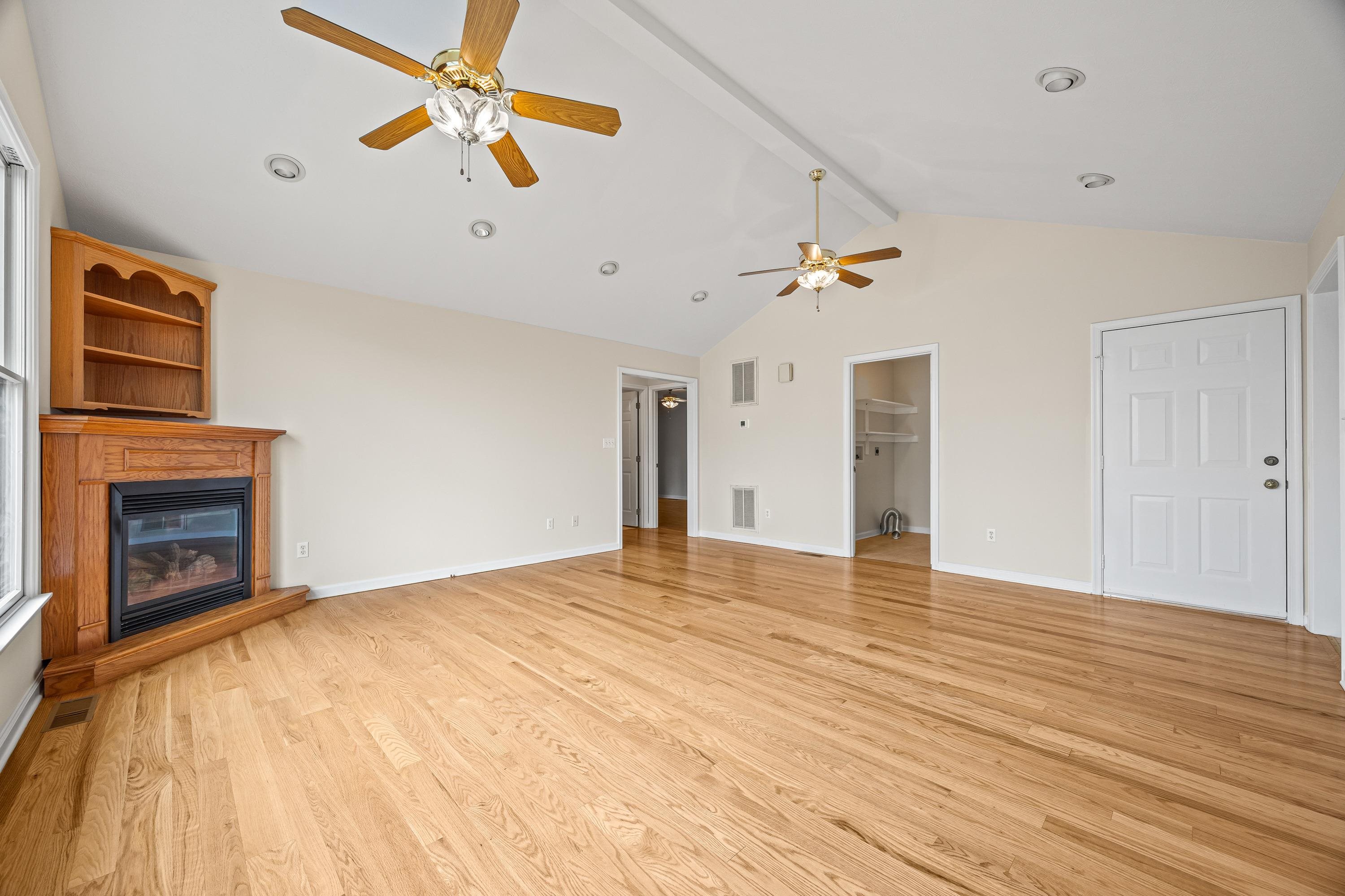 412 DIANA CT, ROCKINGHAM, Virginia 22801, 2 Bedrooms Bedrooms, ,2 BathroomsBathrooms,Residential,412 DIANA CT,668106 MLS # 668106