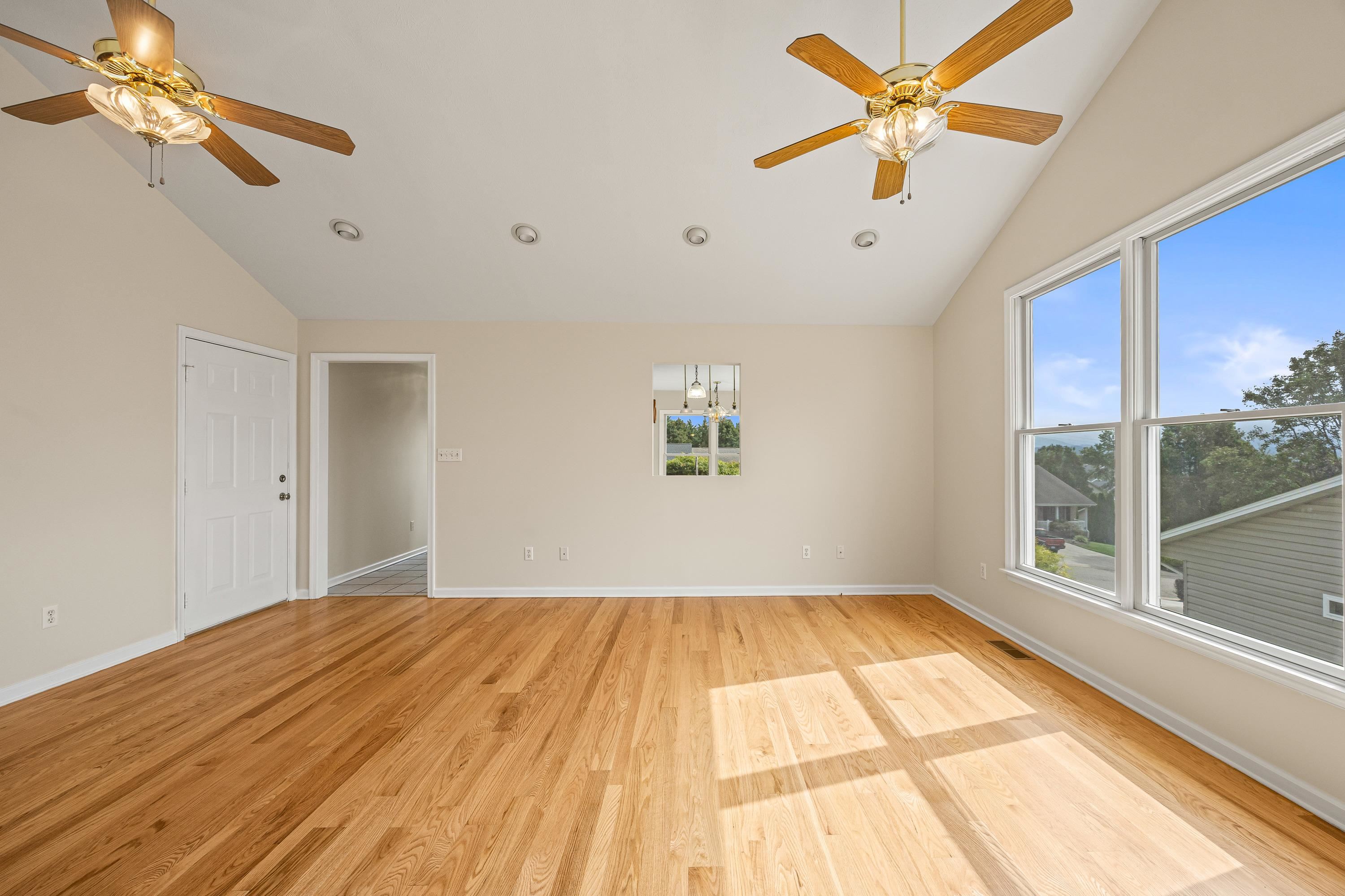 412 DIANA CT, ROCKINGHAM, Virginia 22801, 2 Bedrooms Bedrooms, ,2 BathroomsBathrooms,Residential,412 DIANA CT,668106 MLS # 668106