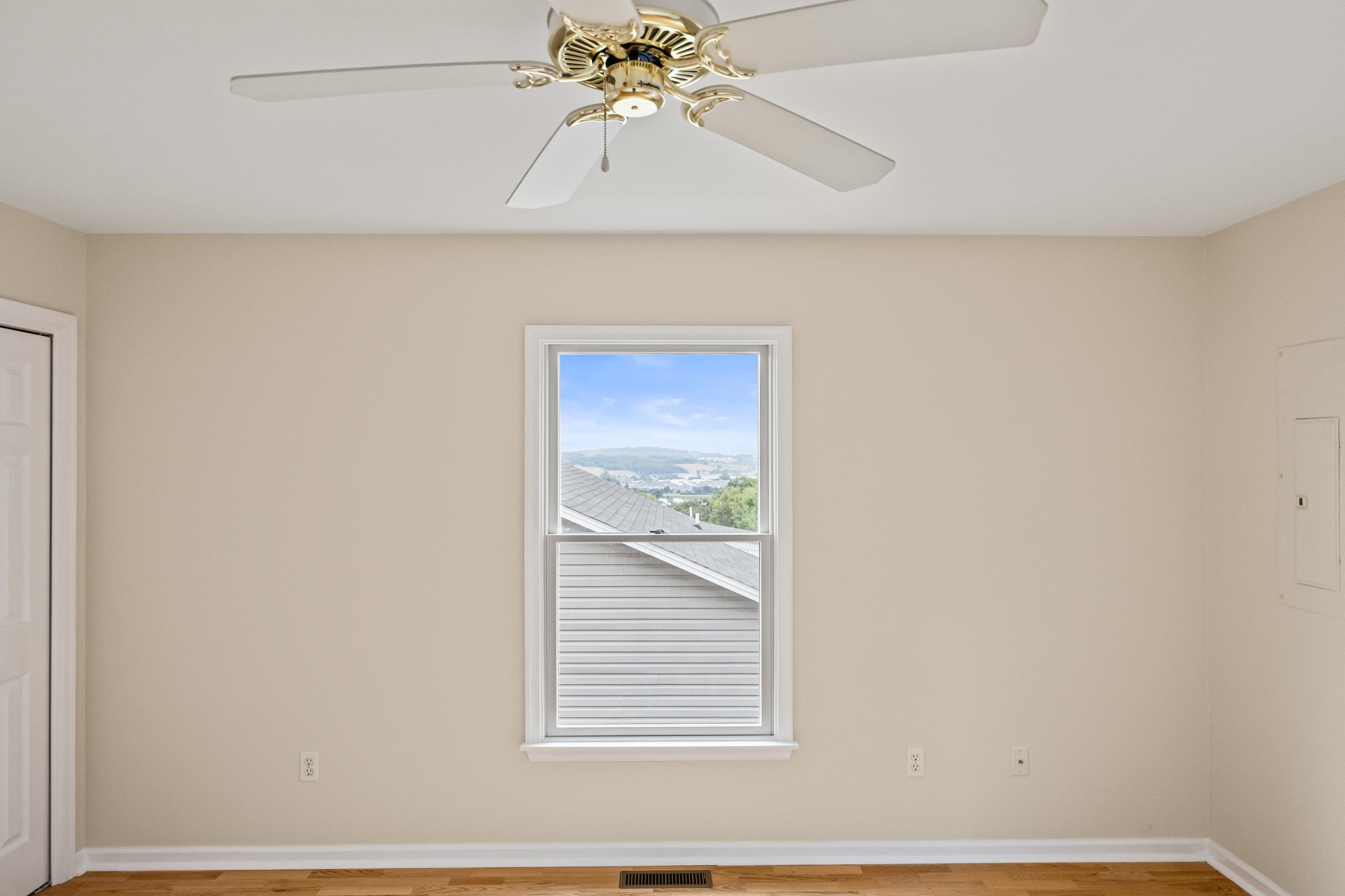412 DIANA CT, ROCKINGHAM, Virginia 22801, 2 Bedrooms Bedrooms, ,2 BathroomsBathrooms,Residential,412 DIANA CT,668106 MLS # 668106