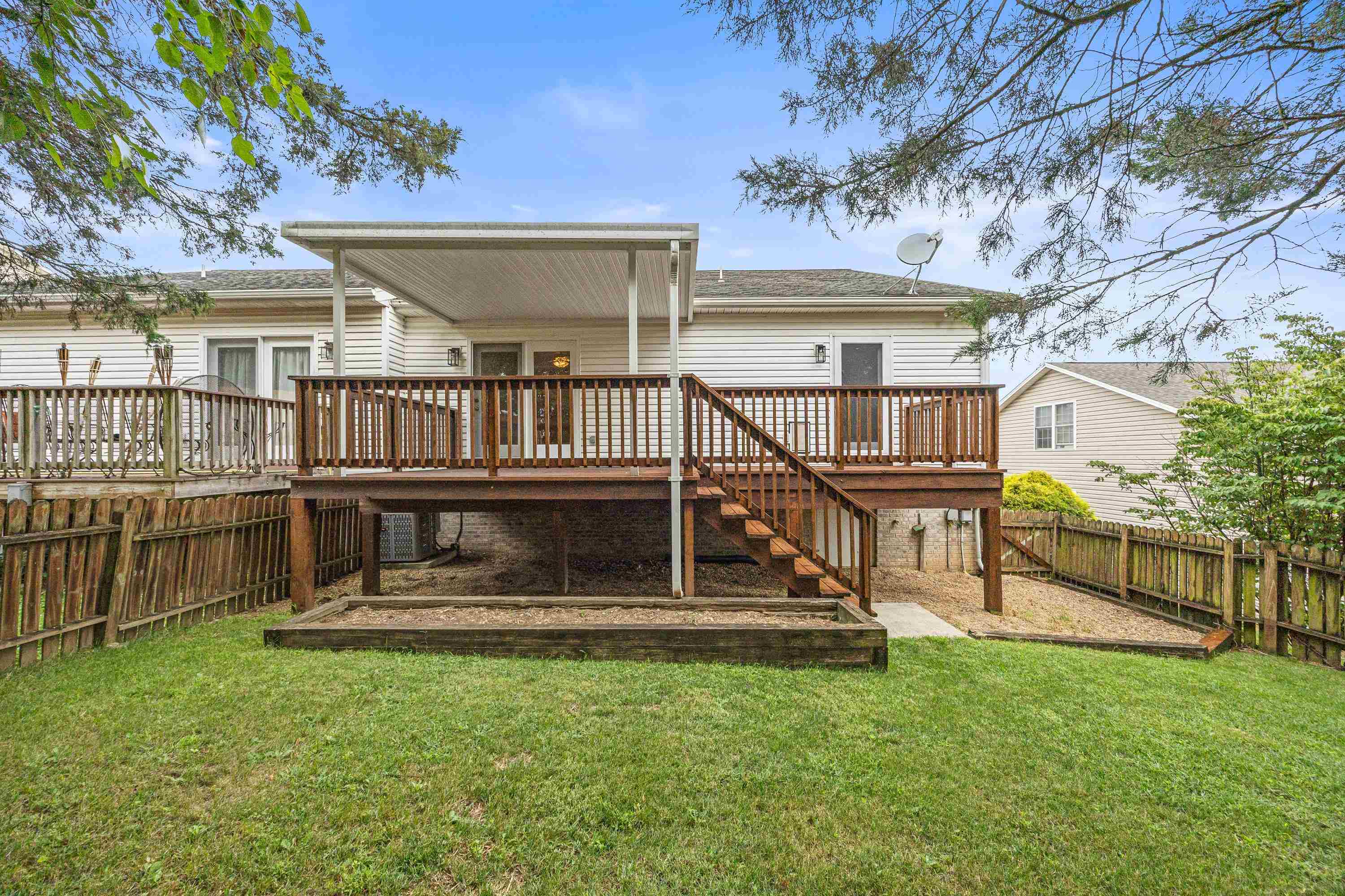 412 DIANA CT, ROCKINGHAM, Virginia 22801, 2 Bedrooms Bedrooms, ,2 BathroomsBathrooms,Residential,412 DIANA CT,668106 MLS # 668106
