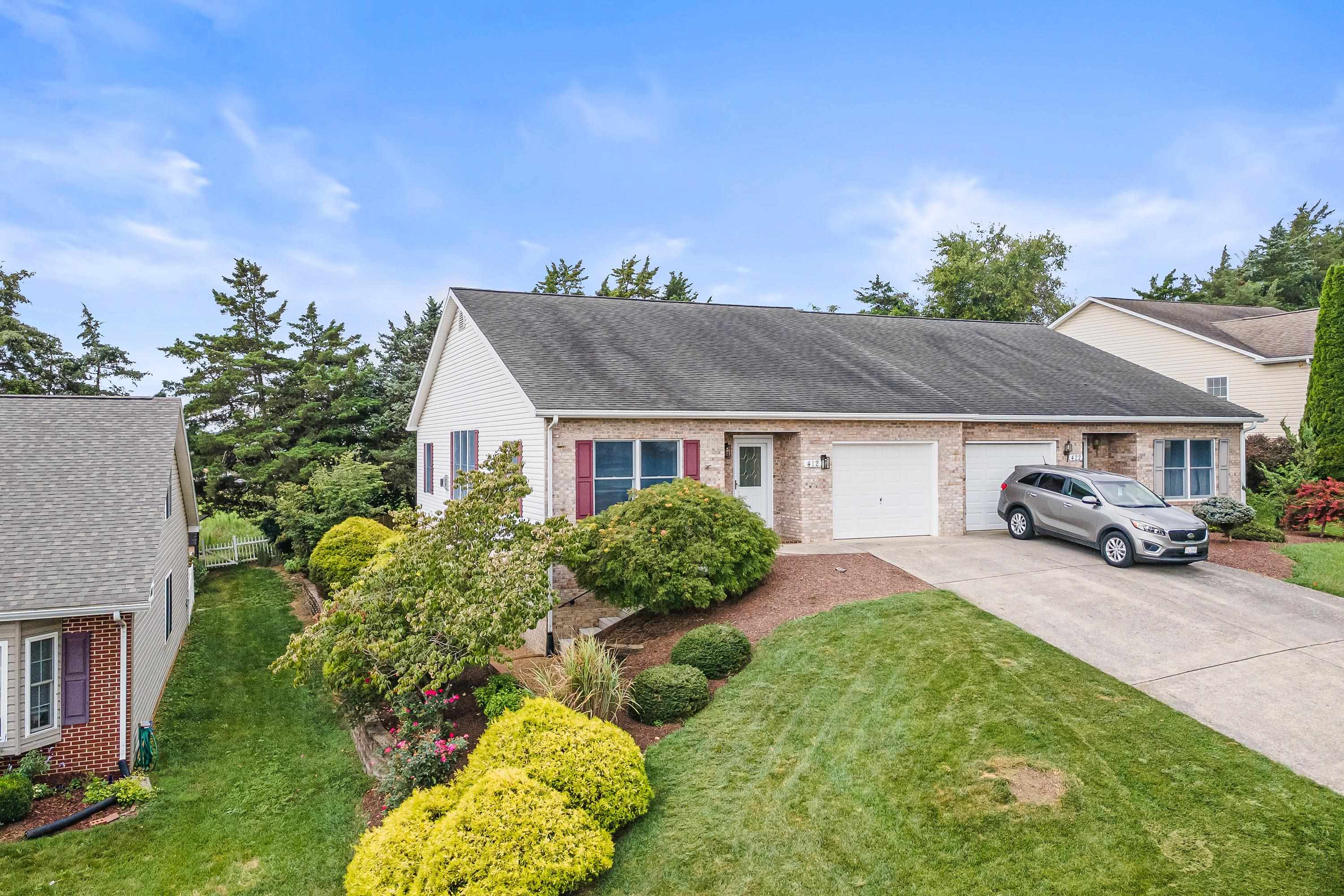 412 DIANA CT, ROCKINGHAM, Virginia 22801, 2 Bedrooms Bedrooms, ,2 BathroomsBathrooms,Residential,412 DIANA CT,668106 MLS # 668106