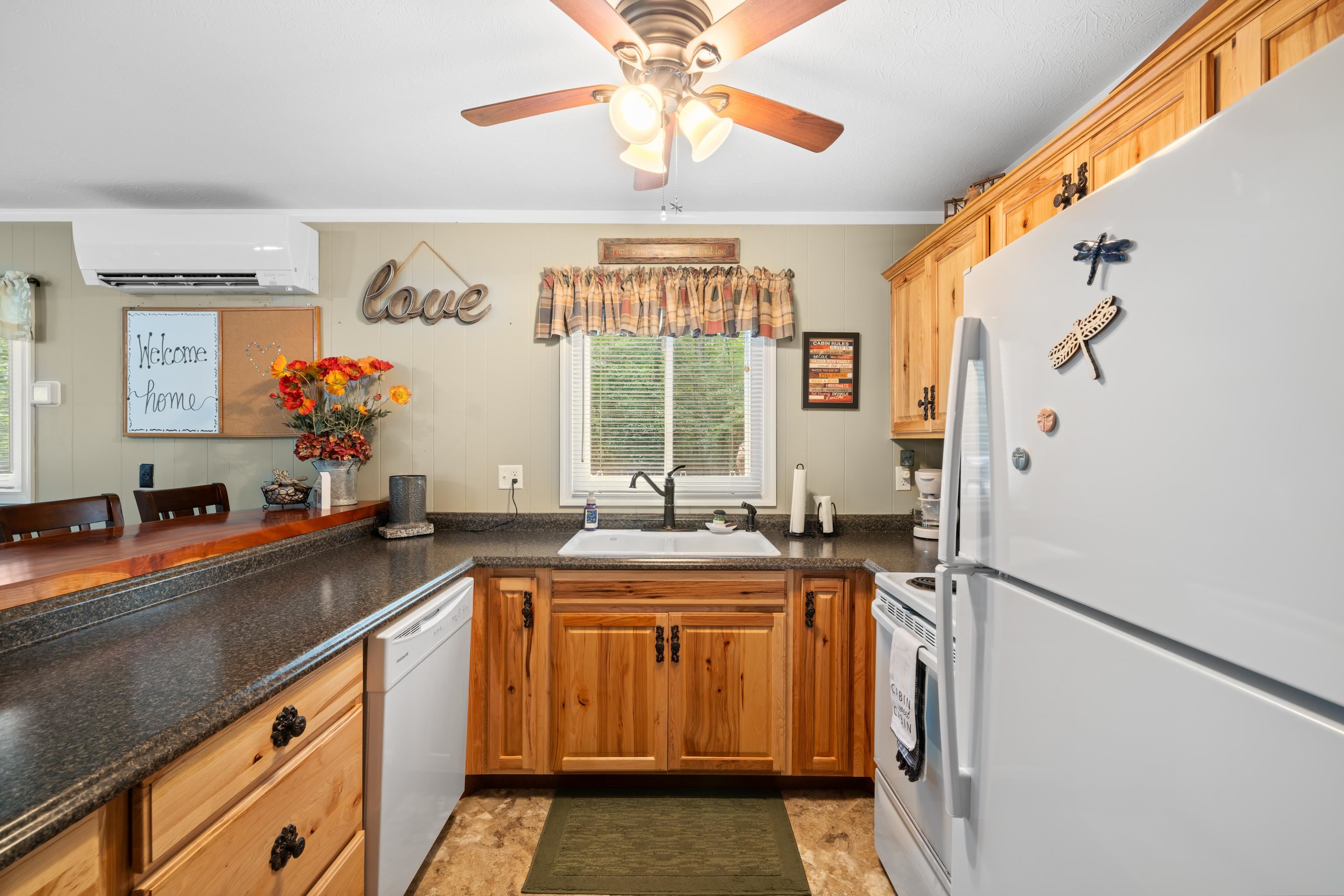 112 JUDD LN, MOUNT JACKSON, Virginia 22842, 2 Bedrooms Bedrooms, ,2 BathroomsBathrooms,Residential,112 JUDD LN,668109 MLS # 668109