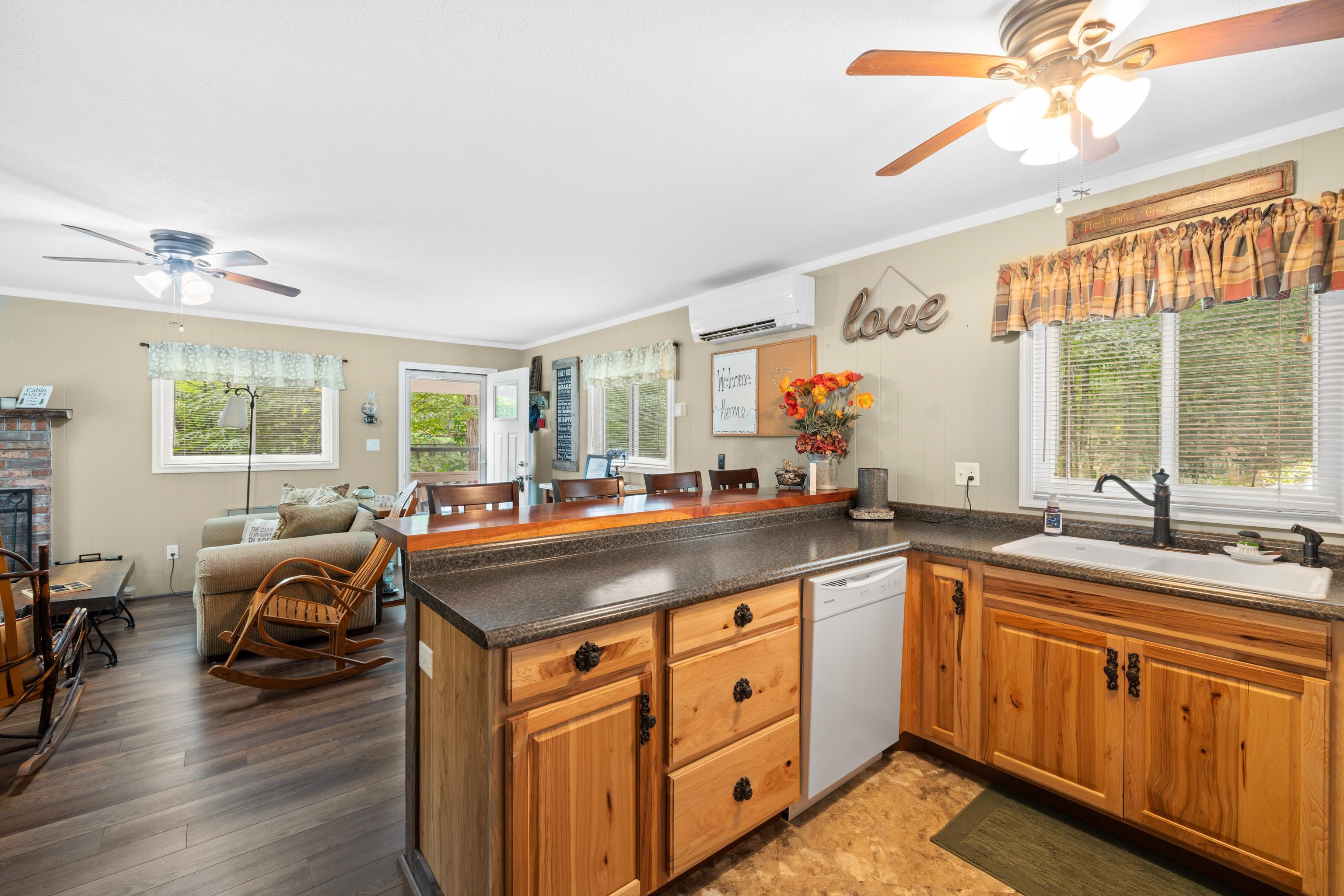 112 JUDD LN, MOUNT JACKSON, Virginia 22842, 2 Bedrooms Bedrooms, ,2 BathroomsBathrooms,Residential,112 JUDD LN,668109 MLS # 668109