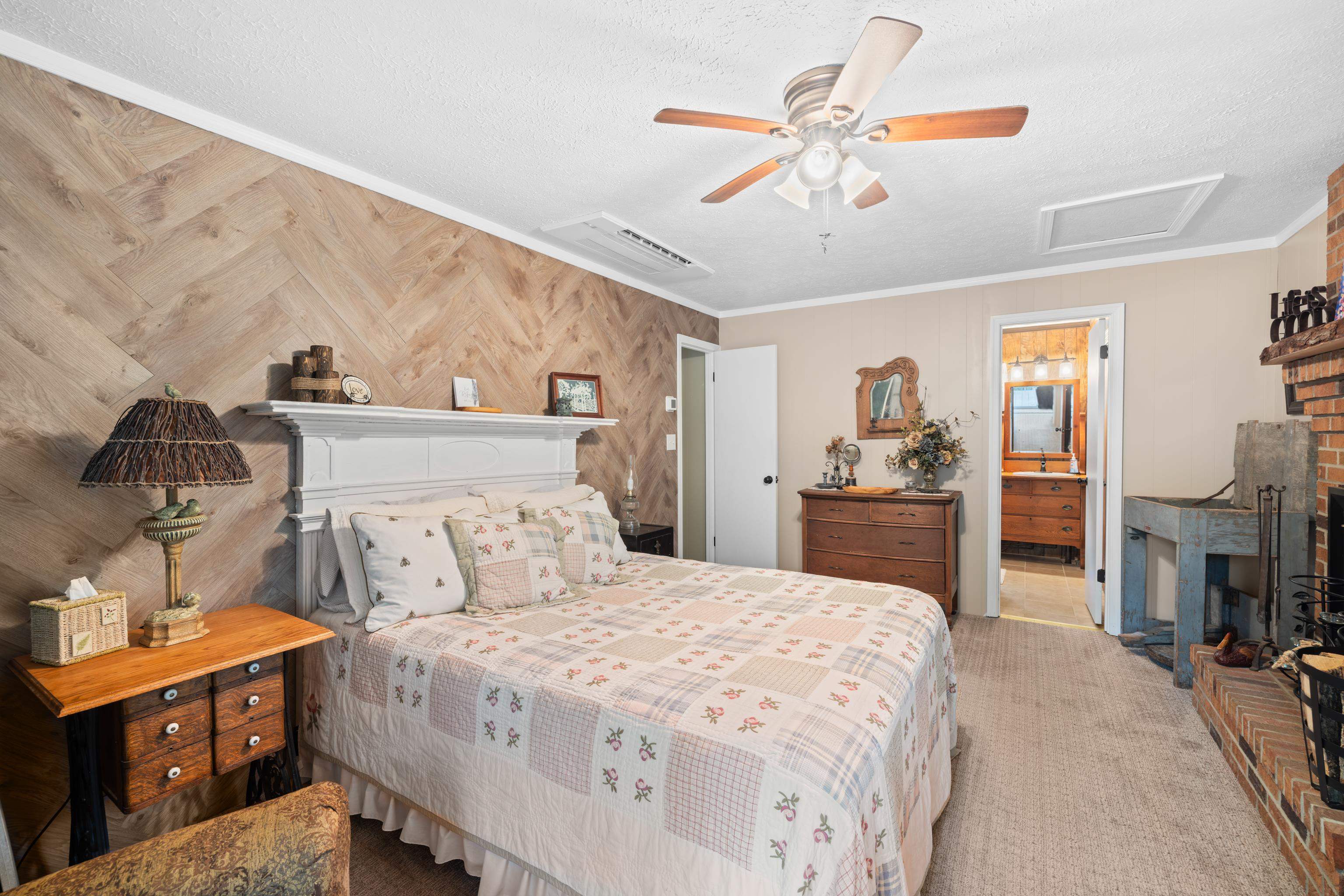 112 JUDD LN, MOUNT JACKSON, Virginia 22842, 2 Bedrooms Bedrooms, ,2 BathroomsBathrooms,Residential,112 JUDD LN,668109 MLS # 668109
