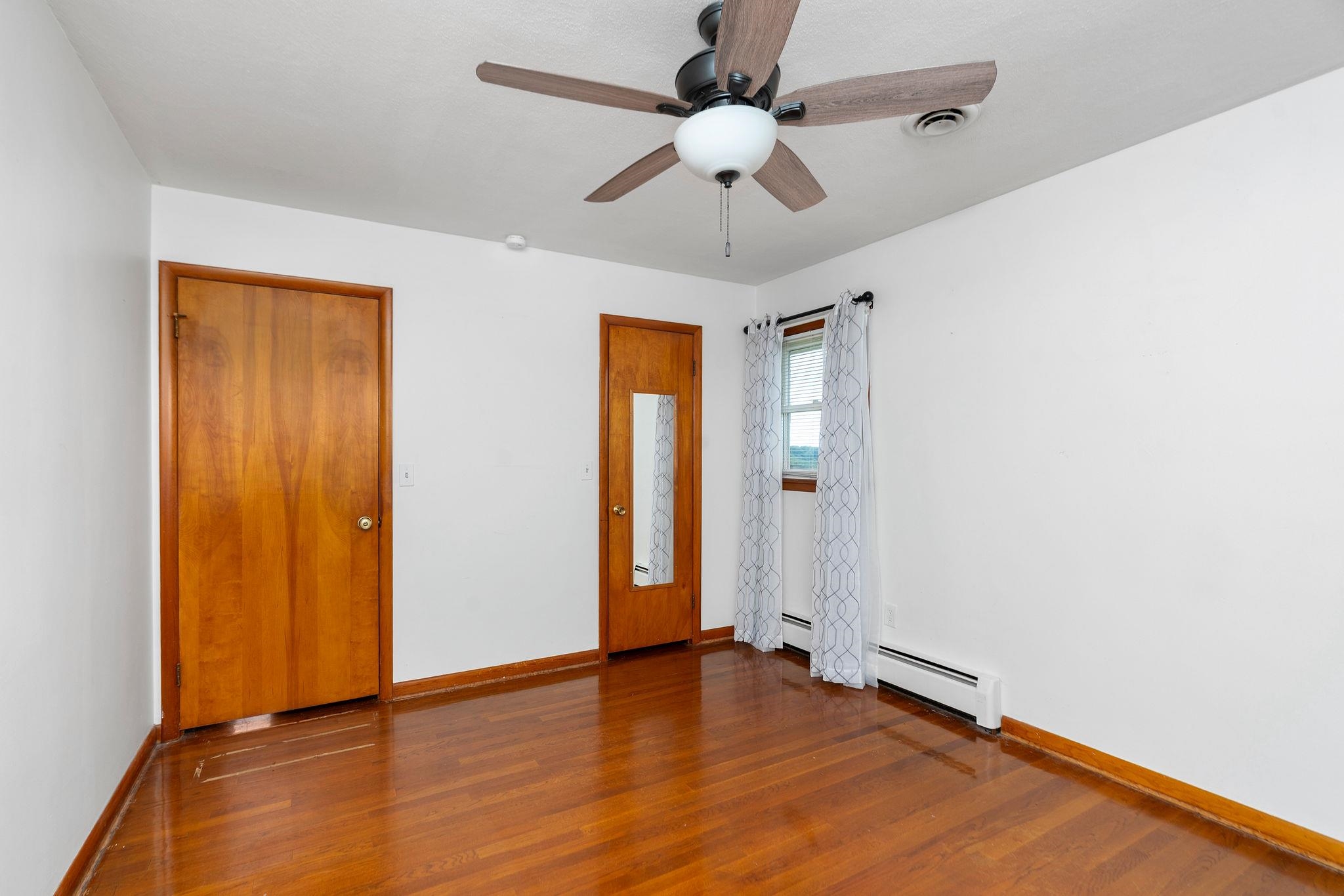 87 INDIAN RIDGE RD, GREENVILLE, Virginia 24440, 3 Bedrooms Bedrooms, ,1 BathroomBathrooms,Residential,87 INDIAN RIDGE RD,668110 MLS # 668110