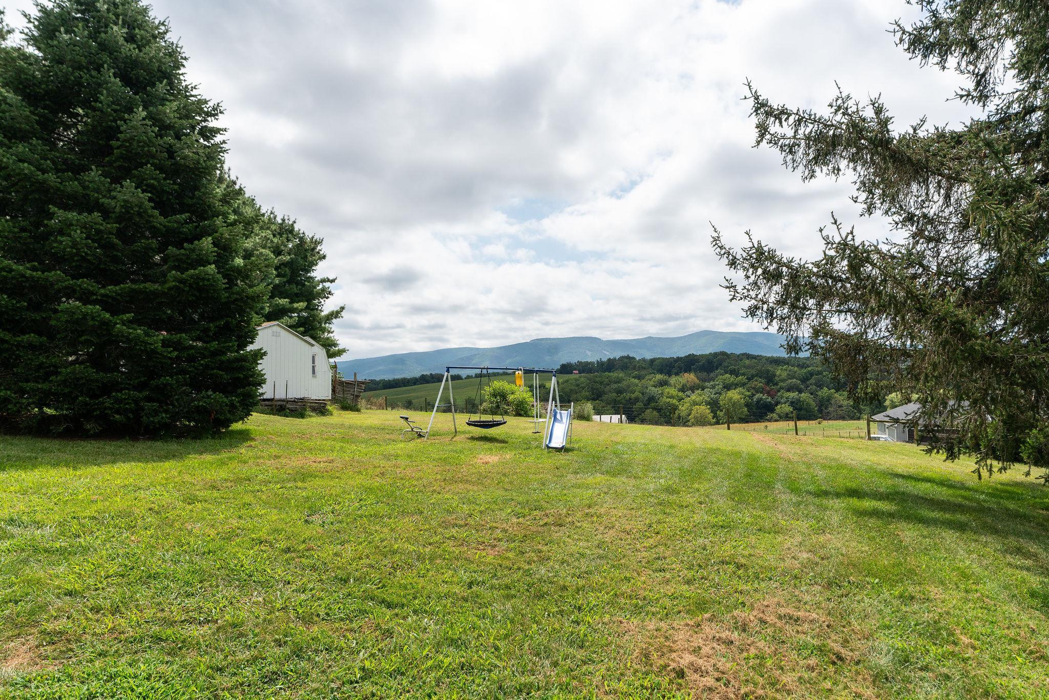 87 INDIAN RIDGE RD, GREENVILLE, Virginia 24440, 3 Bedrooms Bedrooms, ,1 BathroomBathrooms,Residential,87 INDIAN RIDGE RD,668110 MLS # 668110