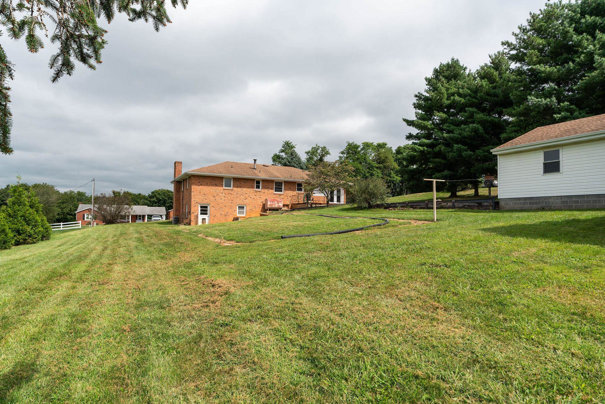 87 INDIAN RIDGE RD, GREENVILLE, Virginia 24440, 3 Bedrooms Bedrooms, ,1 BathroomBathrooms,Residential,87 INDIAN RIDGE RD,668110 MLS # 668110