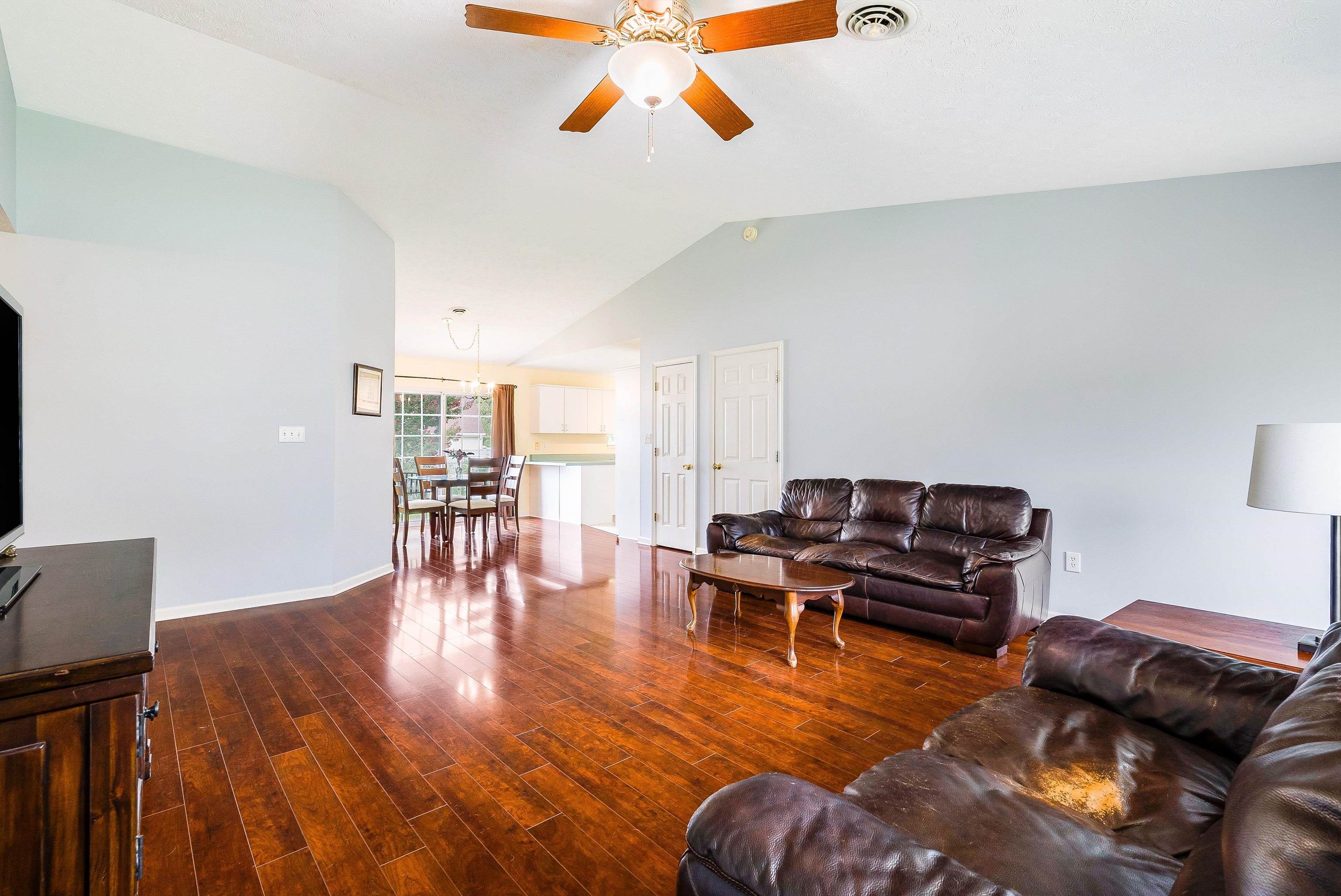 305 LANCELOT LN, STAUNTON, Virginia 24401, 3 Bedrooms Bedrooms, ,2 BathroomsBathrooms,Residential,305 LANCELOT LN,668113 MLS # 668113