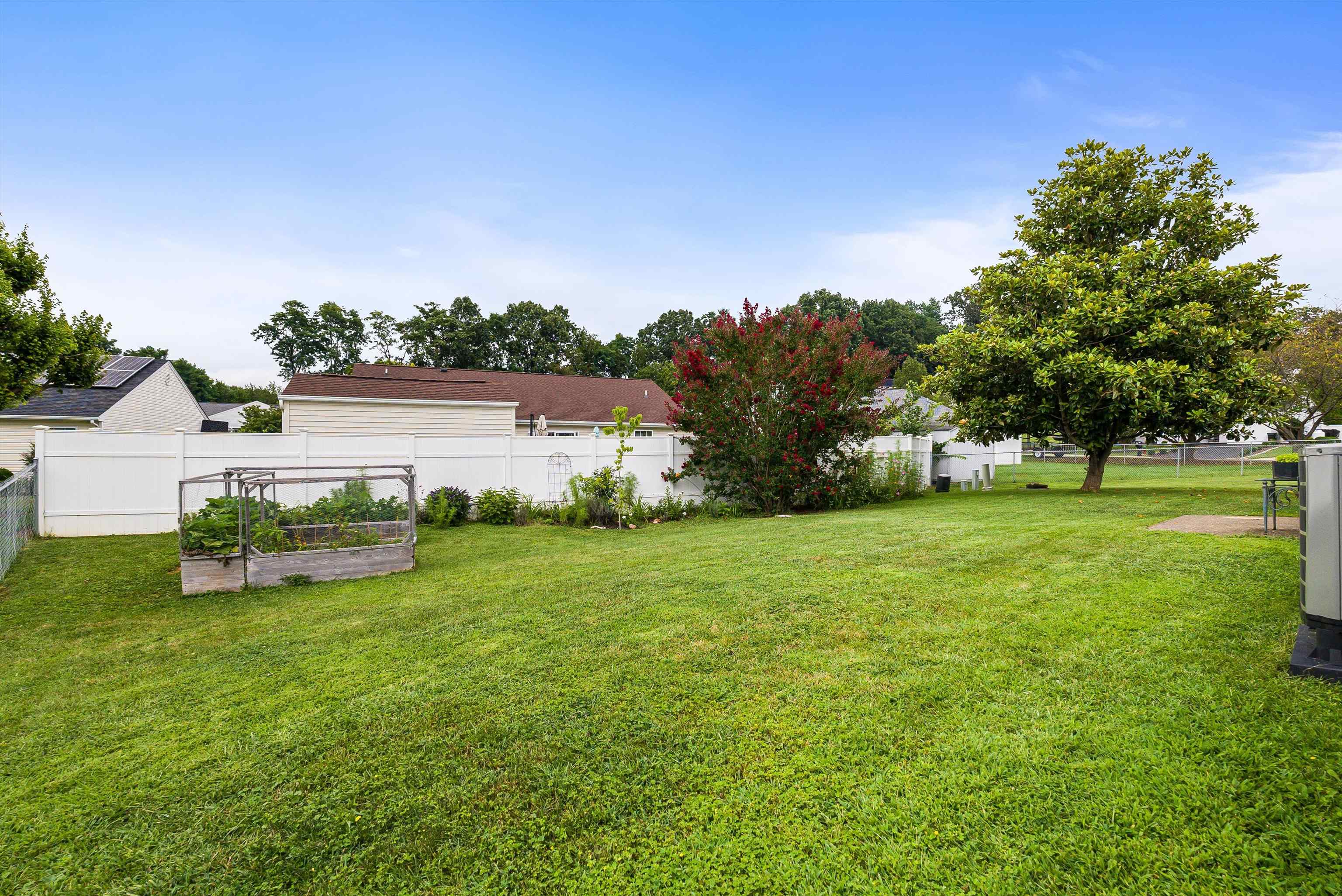 305 LANCELOT LN, STAUNTON, Virginia 24401, 3 Bedrooms Bedrooms, ,2 BathroomsBathrooms,Residential,305 LANCELOT LN,668113 MLS # 668113