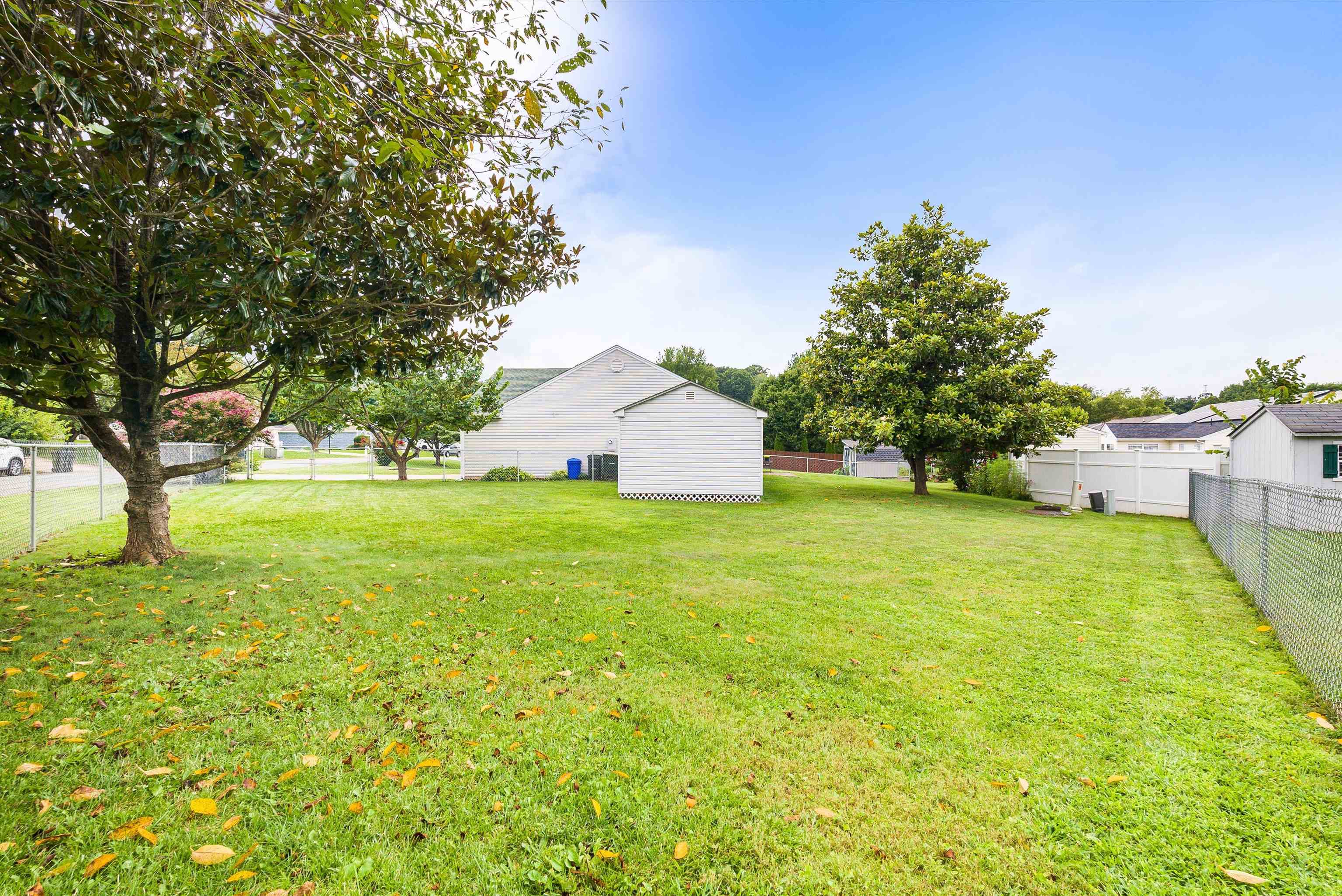 305 LANCELOT LN, STAUNTON, Virginia 24401, 3 Bedrooms Bedrooms, ,2 BathroomsBathrooms,Residential,305 LANCELOT LN,668113 MLS # 668113