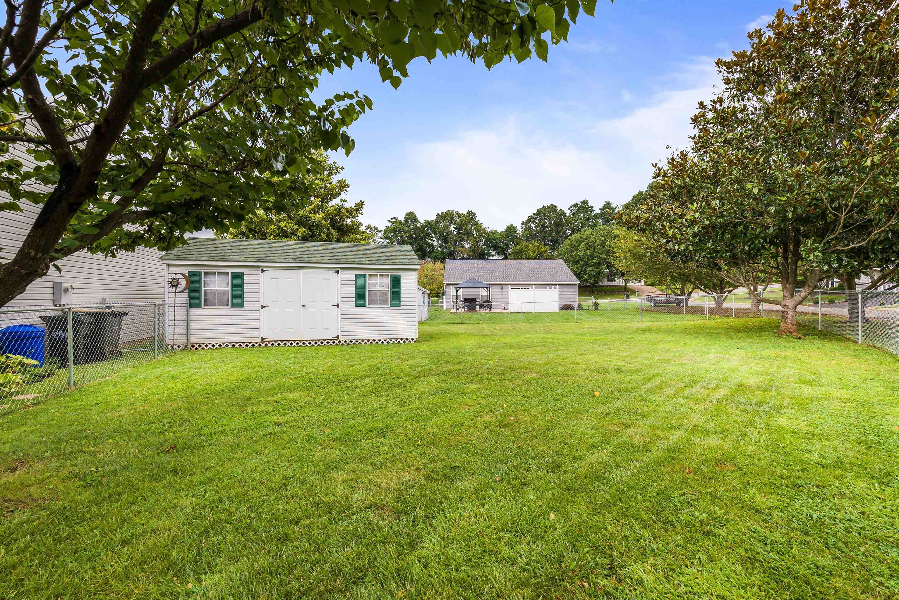 305 LANCELOT LN, STAUNTON, Virginia 24401, 3 Bedrooms Bedrooms, ,2 BathroomsBathrooms,Residential,305 LANCELOT LN,668113 MLS # 668113