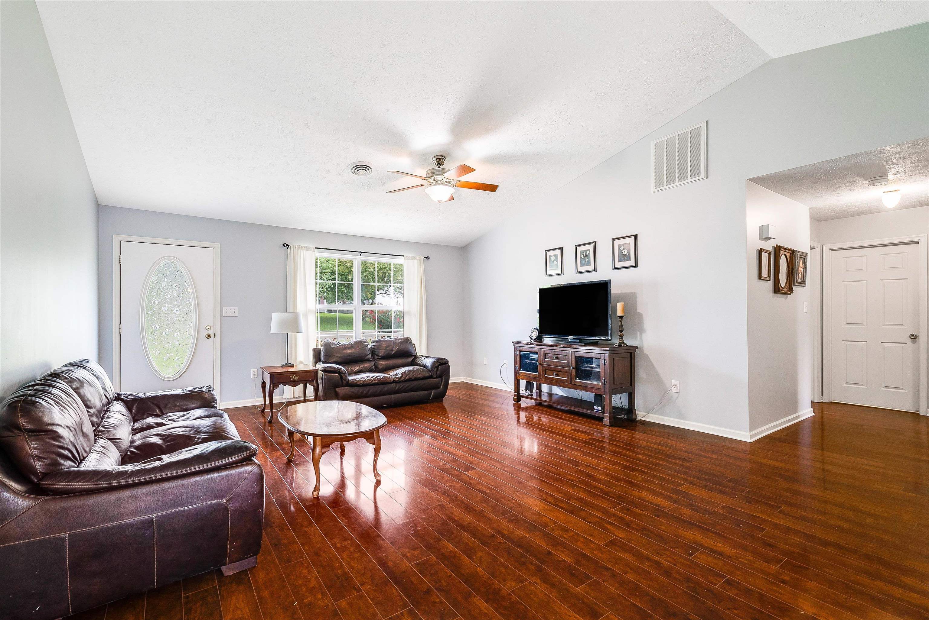 305 LANCELOT LN, STAUNTON, Virginia 24401, 3 Bedrooms Bedrooms, ,2 BathroomsBathrooms,Residential,305 LANCELOT LN,668113 MLS # 668113