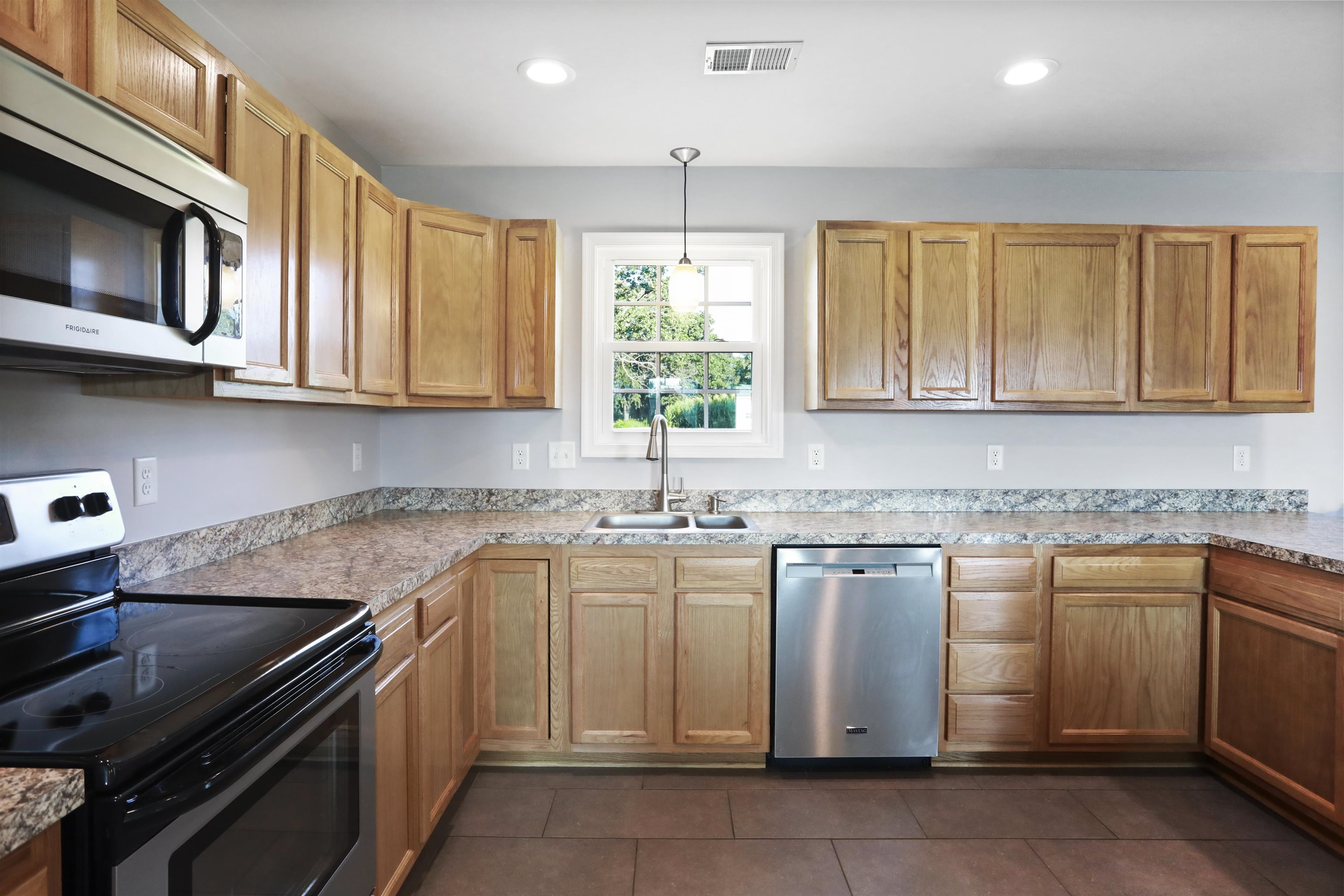229 FROGTOWN RD, EDINBURG, Virginia 22824, 3 Bedrooms Bedrooms, ,2 BathroomsBathrooms,Residential,229 FROGTOWN RD,668117 MLS # 668117