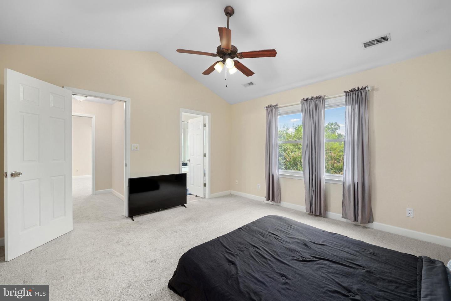 79 MELANIE HOLLOW LN, FREDERICKSBURG, Virginia 22405, 4 Bedrooms Bedrooms, ,3 BathroomsBathrooms,Residential,For sale,79 MELANIE HOLLOW LN,VAST2040508 MLS # VAST2040508