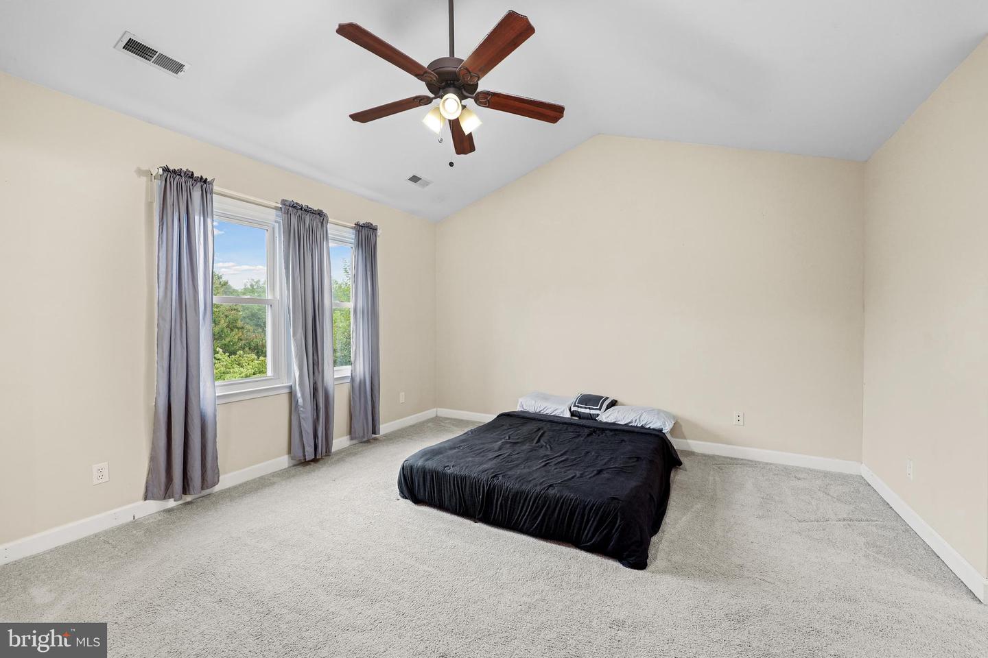79 MELANIE HOLLOW LN, FREDERICKSBURG, Virginia 22405, 4 Bedrooms Bedrooms, ,3 BathroomsBathrooms,Residential,For sale,79 MELANIE HOLLOW LN,VAST2040508 MLS # VAST2040508