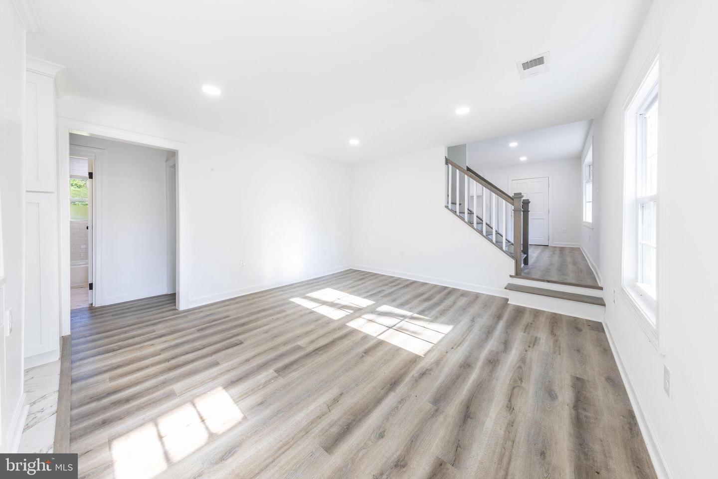 4816 EDWARDS ST, ALEXANDRIA, Virginia 22312, 7 Bedrooms Bedrooms, 11 Rooms Rooms,4 BathroomsBathrooms,Residential,For sale,4816 EDWARDS ST,VAFX2259104 MLS # VAFX2259104