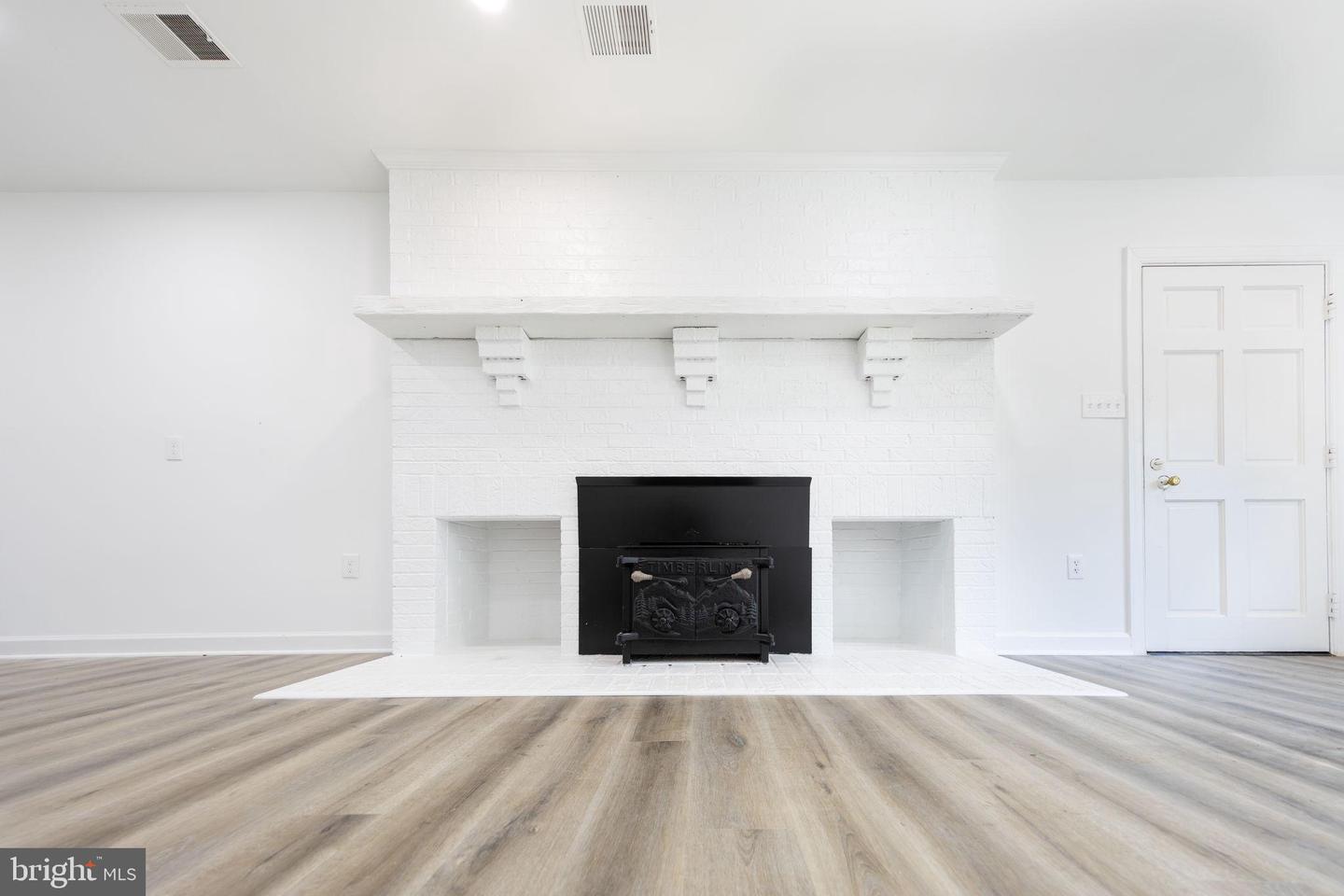 4816 EDWARDS ST, ALEXANDRIA, Virginia 22312, 7 Bedrooms Bedrooms, 11 Rooms Rooms,4 BathroomsBathrooms,Residential,For sale,4816 EDWARDS ST,VAFX2259104 MLS # VAFX2259104