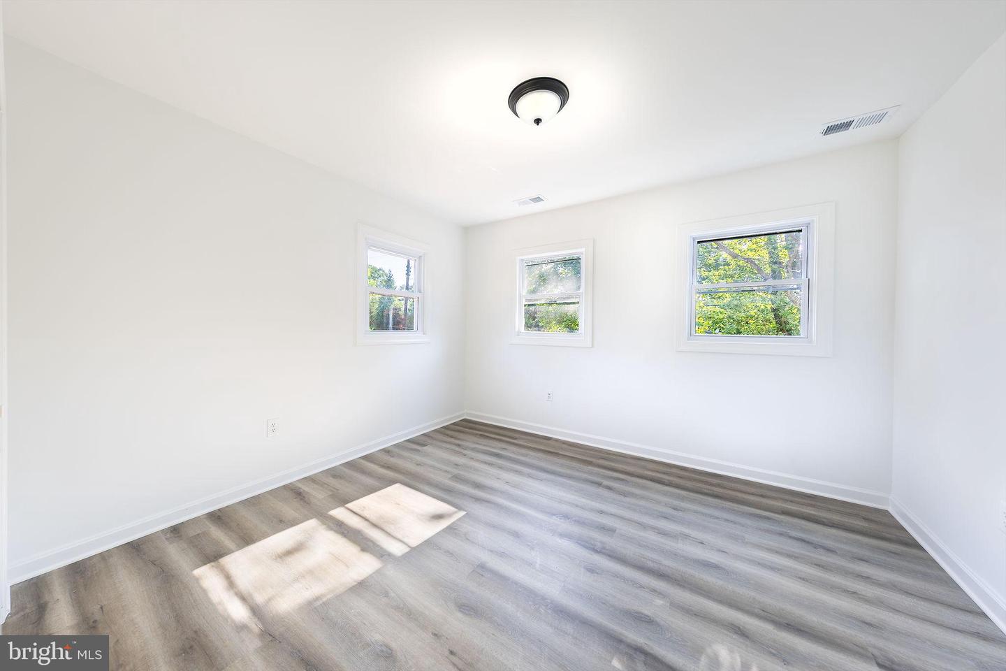 4816 EDWARDS ST, ALEXANDRIA, Virginia 22312, 7 Bedrooms Bedrooms, 11 Rooms Rooms,4 BathroomsBathrooms,Residential,For sale,4816 EDWARDS ST,VAFX2259104 MLS # VAFX2259104