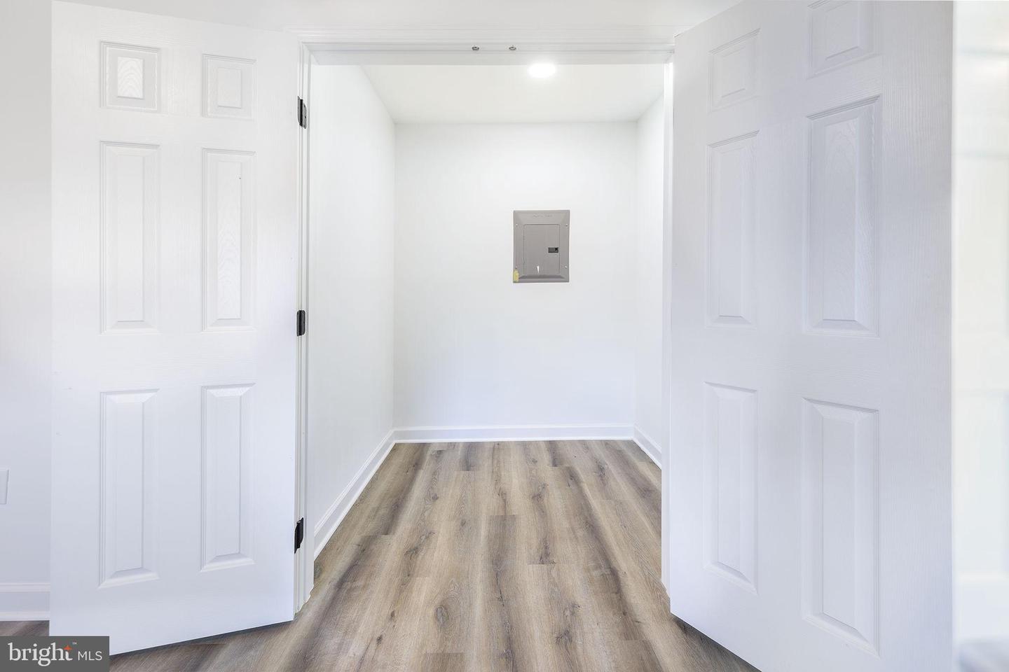 4816 EDWARDS ST, ALEXANDRIA, Virginia 22312, 7 Bedrooms Bedrooms, 11 Rooms Rooms,4 BathroomsBathrooms,Residential,For sale,4816 EDWARDS ST,VAFX2259104 MLS # VAFX2259104