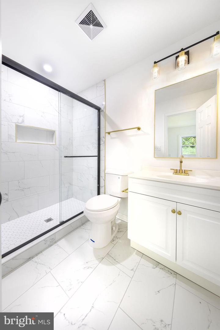 4816 EDWARDS ST, ALEXANDRIA, Virginia 22312, 7 Bedrooms Bedrooms, 11 Rooms Rooms,4 BathroomsBathrooms,Residential,For sale,4816 EDWARDS ST,VAFX2259104 MLS # VAFX2259104