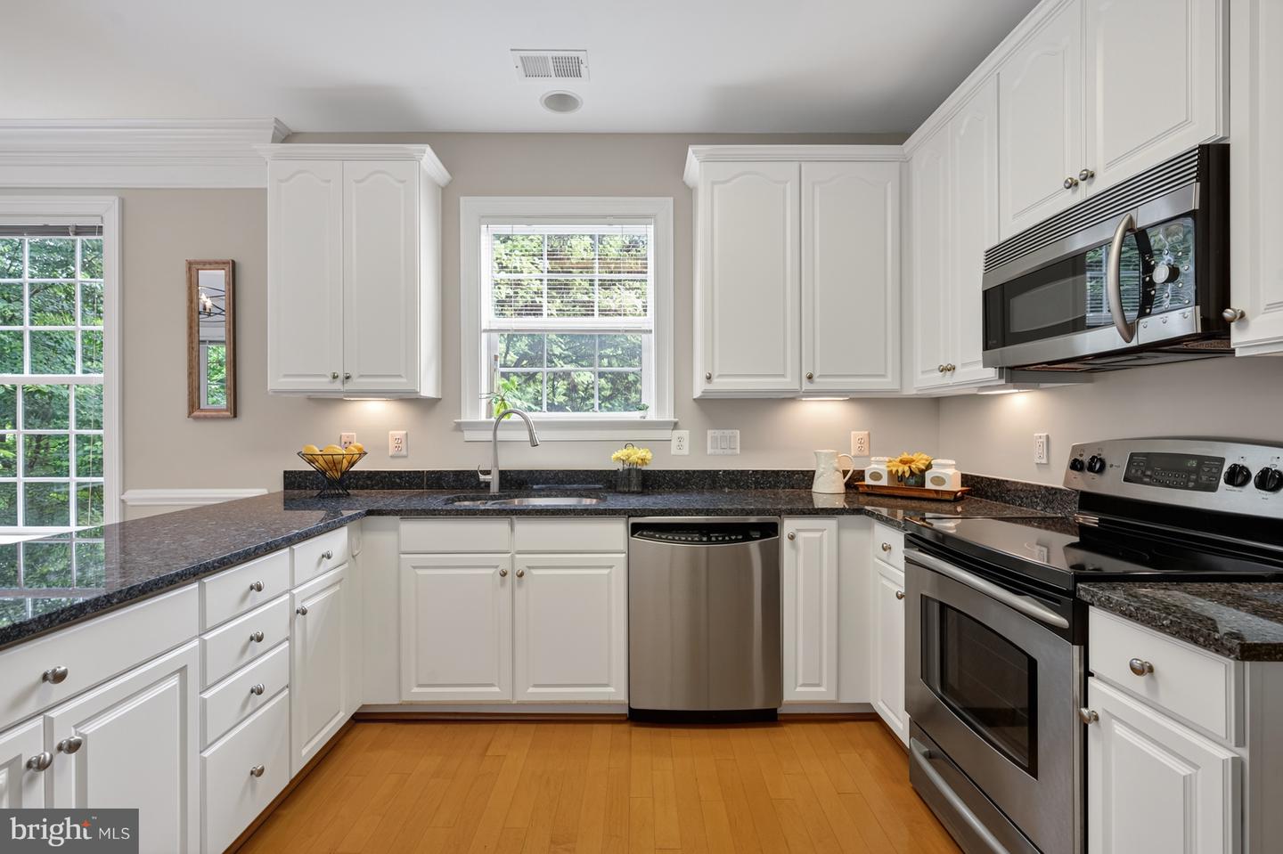 7880 ROLLING WOODS CT #204, SPRINGFIELD, Virginia 22152, 2 Bedrooms Bedrooms, 7 Rooms Rooms,2 BathroomsBathrooms,Residential,For sale,7880 ROLLING WOODS CT #204,VAFX2259570 MLS # VAFX2259570