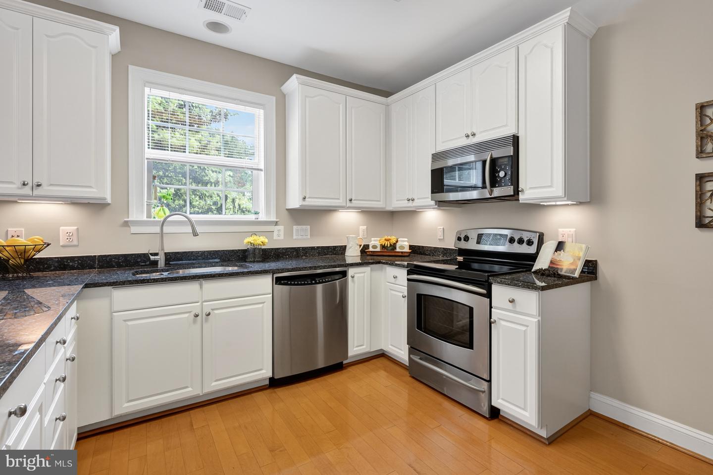 7880 ROLLING WOODS CT #204, SPRINGFIELD, Virginia 22152, 2 Bedrooms Bedrooms, 7 Rooms Rooms,2 BathroomsBathrooms,Residential,For sale,7880 ROLLING WOODS CT #204,VAFX2259570 MLS # VAFX2259570