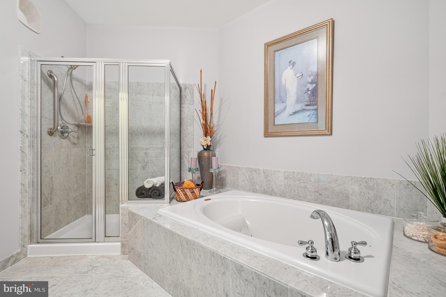 7880 ROLLING WOODS CT #204, SPRINGFIELD, Virginia 22152, 2 Bedrooms Bedrooms, 7 Rooms Rooms,2 BathroomsBathrooms,Residential,For sale,7880 ROLLING WOODS CT #204,VAFX2259570 MLS # VAFX2259570