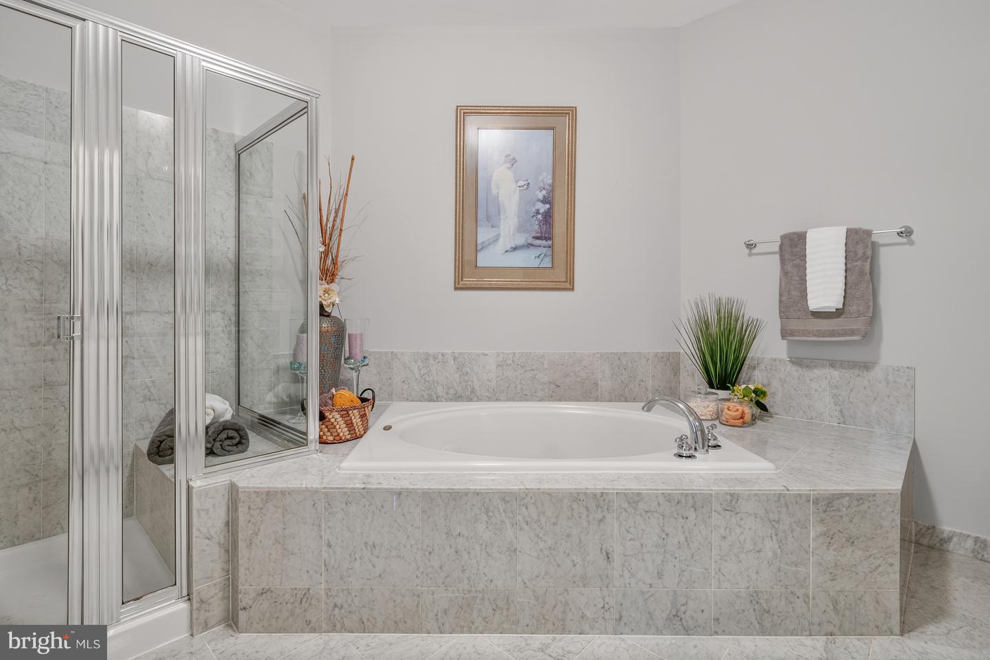 7880 ROLLING WOODS CT #204, SPRINGFIELD, Virginia 22152, 2 Bedrooms Bedrooms, 7 Rooms Rooms,2 BathroomsBathrooms,Residential,For sale,7880 ROLLING WOODS CT #204,VAFX2259570 MLS # VAFX2259570