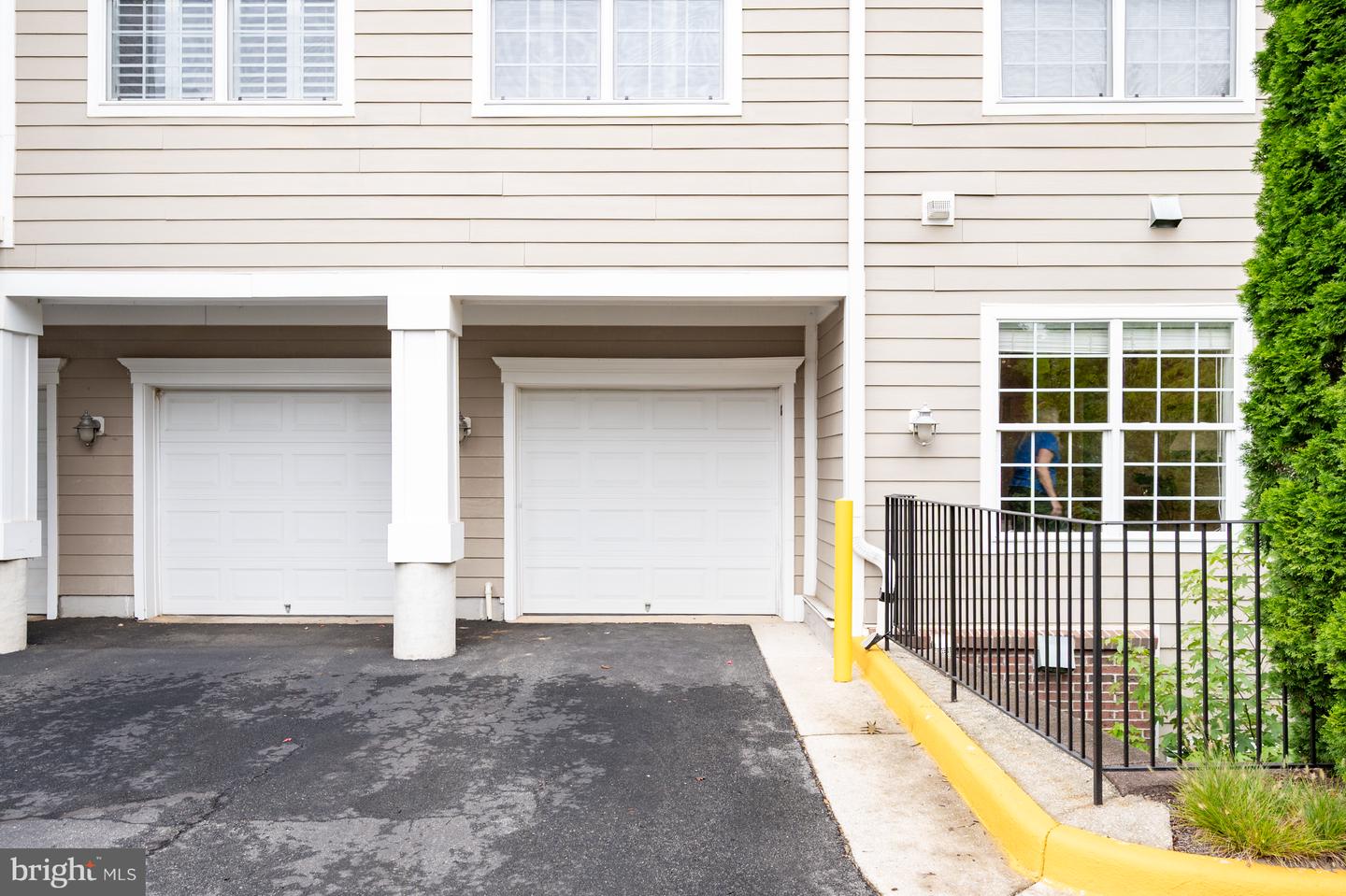 7880 ROLLING WOODS CT #204, SPRINGFIELD, Virginia 22152, 2 Bedrooms Bedrooms, 7 Rooms Rooms,2 BathroomsBathrooms,Residential,For sale,7880 ROLLING WOODS CT #204,VAFX2259570 MLS # VAFX2259570