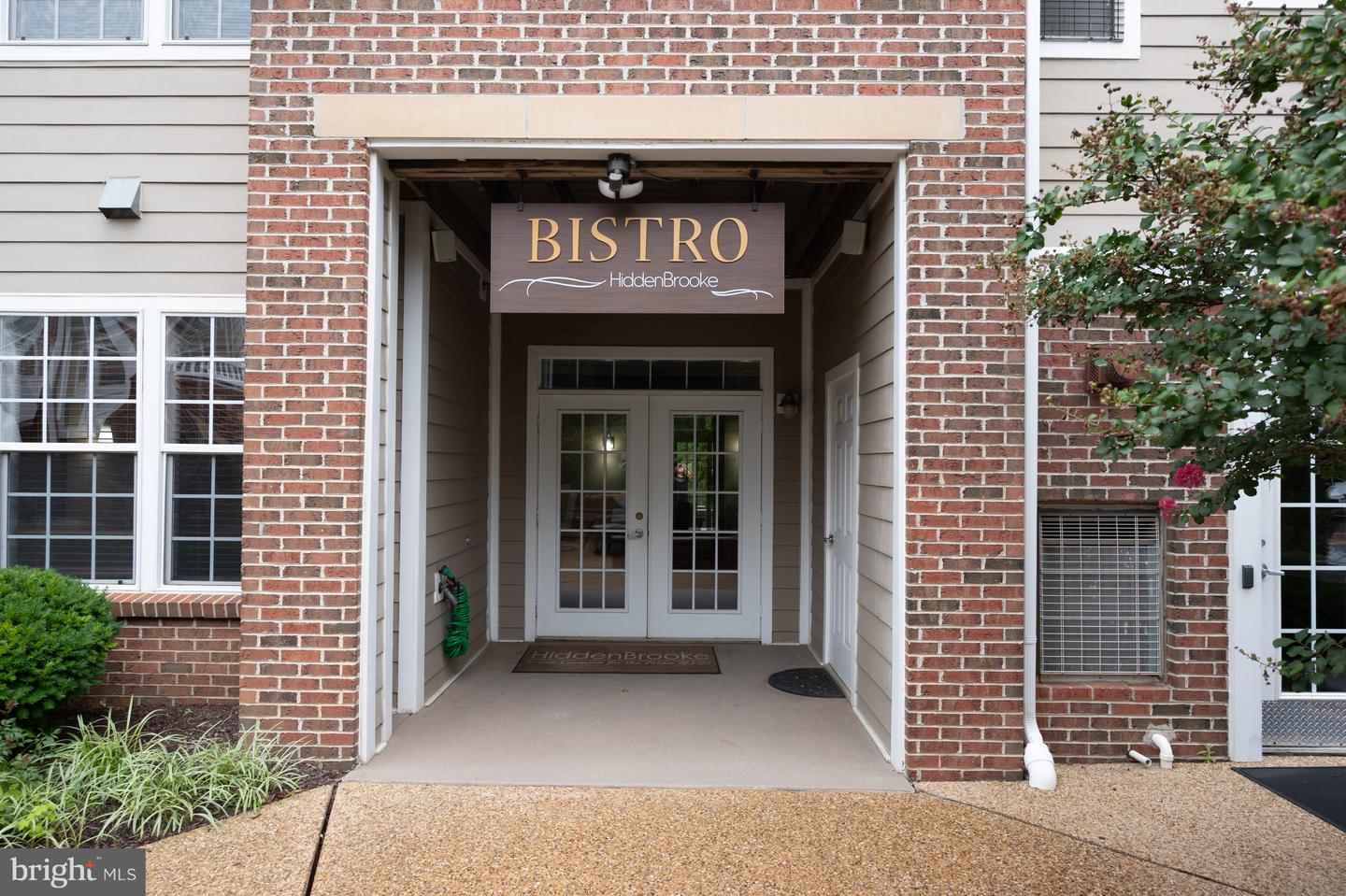 7880 ROLLING WOODS CT #204, SPRINGFIELD, Virginia 22152, 2 Bedrooms Bedrooms, 7 Rooms Rooms,2 BathroomsBathrooms,Residential,For sale,7880 ROLLING WOODS CT #204,VAFX2259570 MLS # VAFX2259570