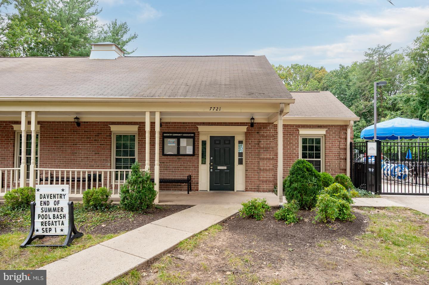 7880 ROLLING WOODS CT #204, SPRINGFIELD, Virginia 22152, 2 Bedrooms Bedrooms, 7 Rooms Rooms,2 BathroomsBathrooms,Residential,For sale,7880 ROLLING WOODS CT #204,VAFX2259570 MLS # VAFX2259570