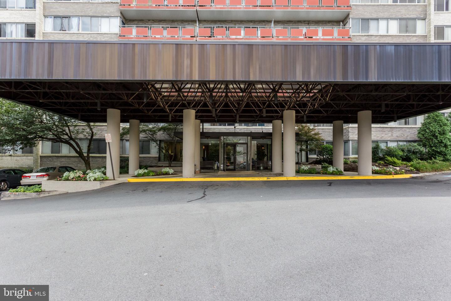 5340 HOLMES RUN PKWY #1003, ALEXANDRIA, Virginia 22304, 1 Bedroom Bedrooms, ,1 BathroomBathrooms,Residential,For sale,5340 HOLMES RUN PKWY #1003,VAAX2048260 MLS # VAAX2048260