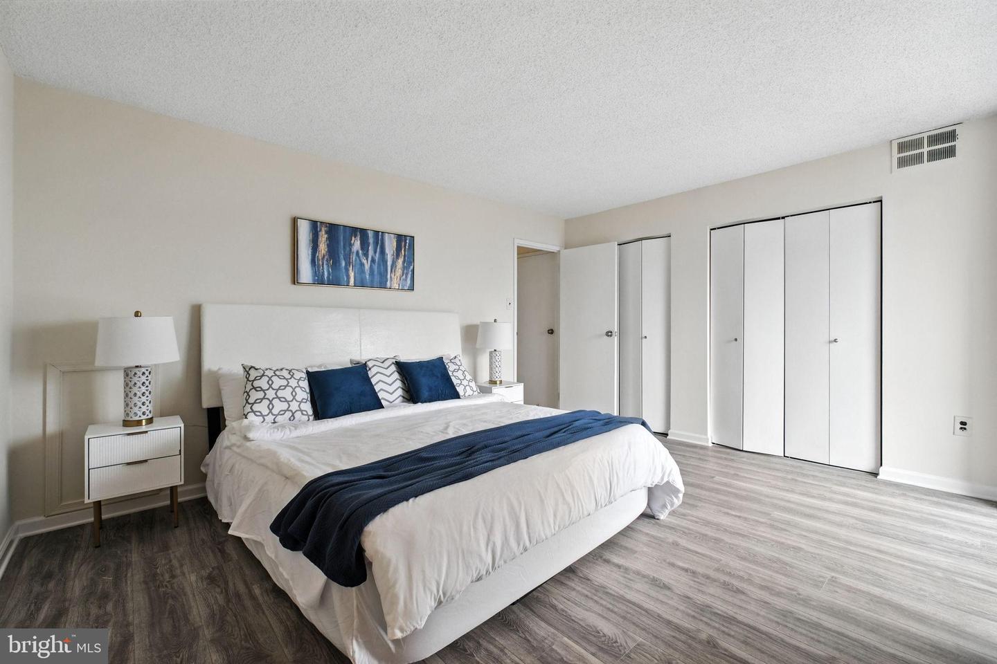 5300 HOLMES RUN PKWY #1210, ALEXANDRIA, Virginia 22304, 1 Bedroom Bedrooms, 2 Rooms Rooms,1 BathroomBathrooms,Residential,For sale,5300 HOLMES RUN PKWY #1210,VAAX2048396 MLS # VAAX2048396